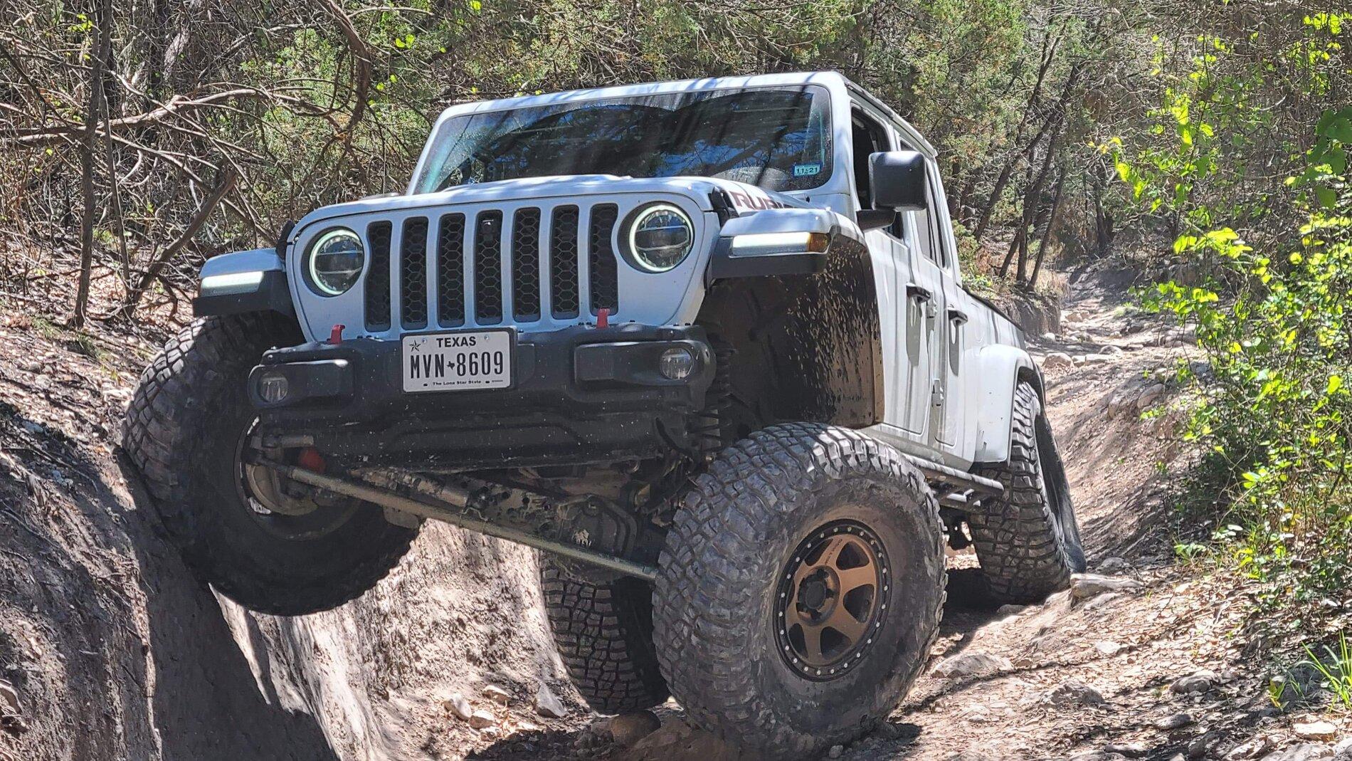 Jeep Gladiator Gladiator Flex pictures received_207230124248865