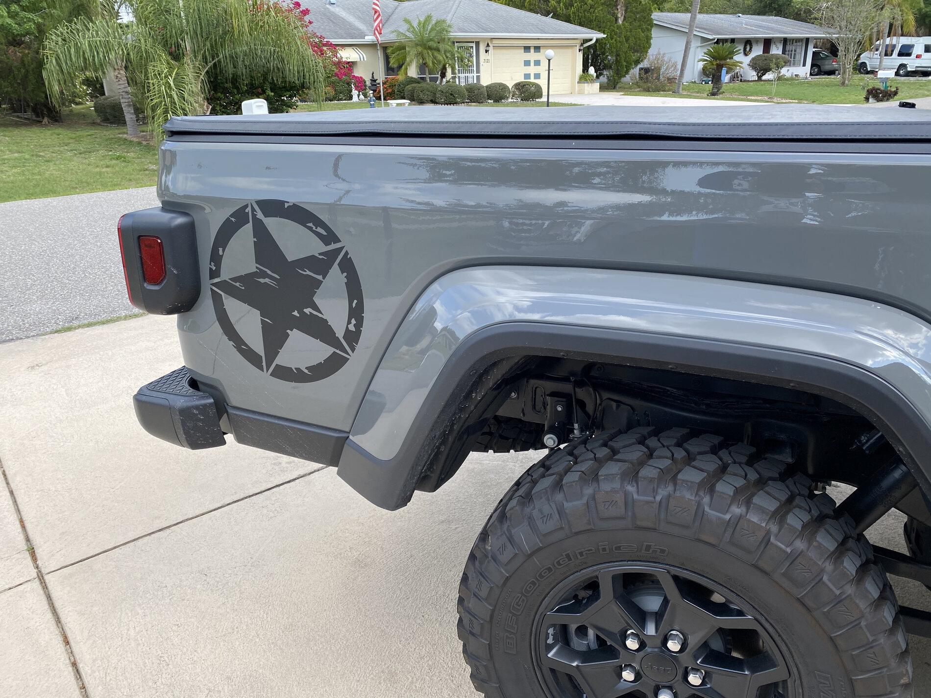Jeep Gladiator Stickers and decal pics! 401A7482-164C-47D7-9FF0-DEF6E9D886AD