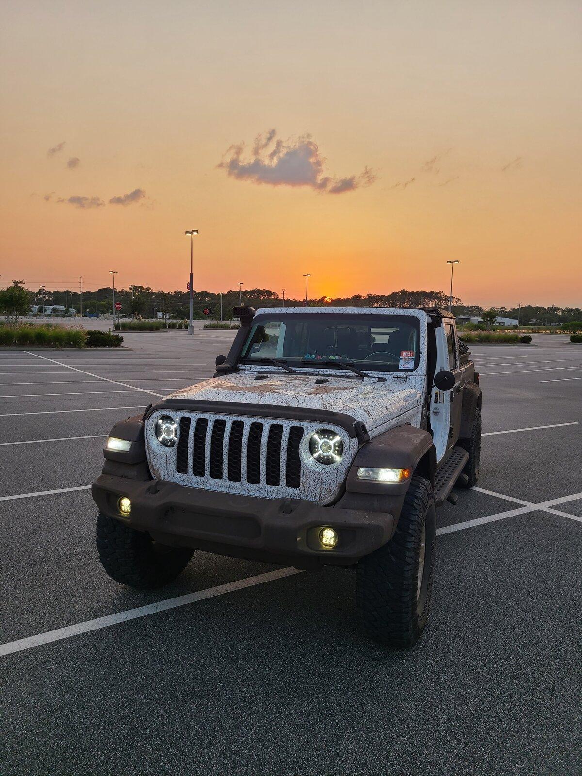 Jeep Gladiator ∞ JEEP BEACH 2021 CHAT ∞ 20210424_194433