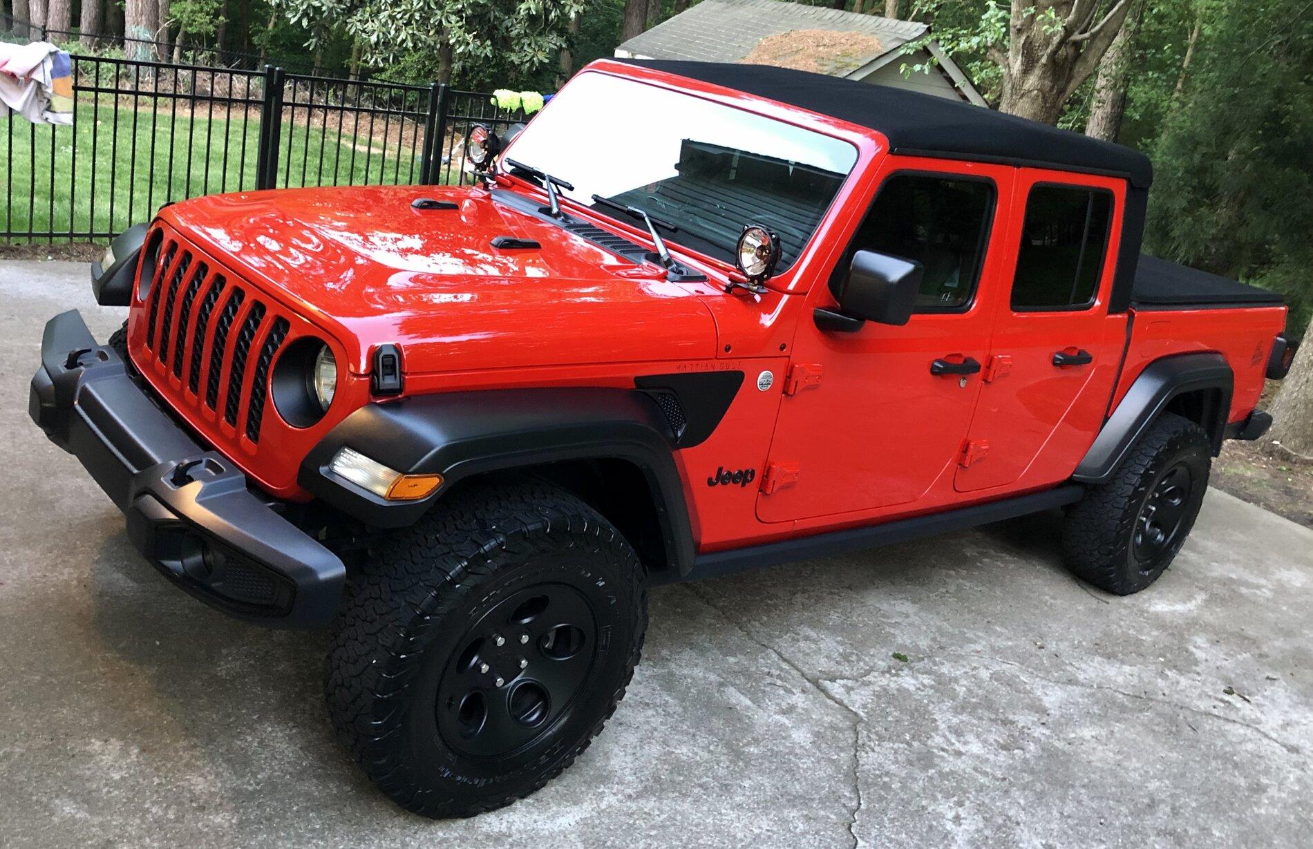 Jeep Gladiator FIRECRACKER RED Gladiator JT Club 8ED3A193-5AA2-4FBE-A7A2-85BBB7D75689