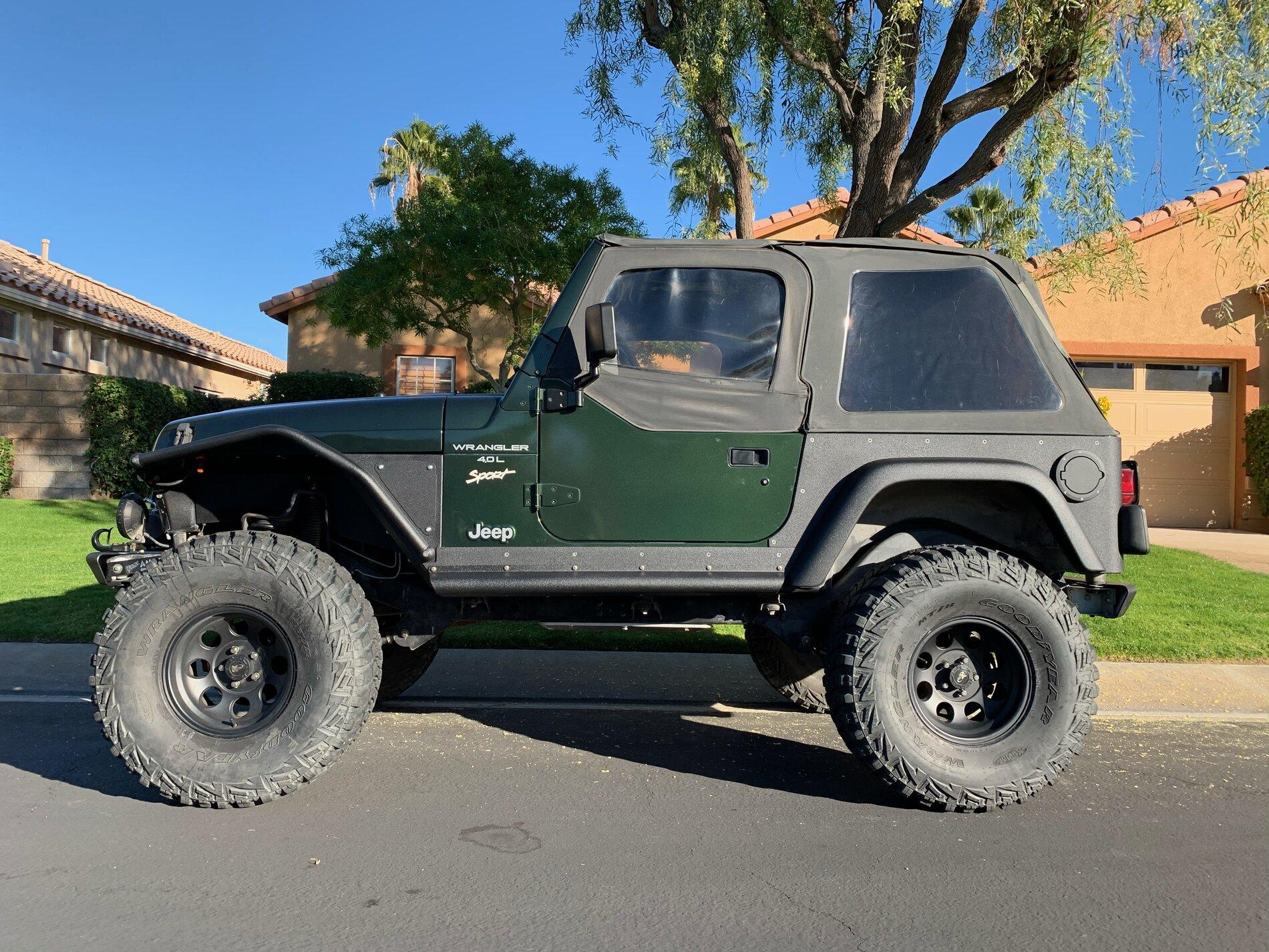 Jeep Gladiator STING GRAY Gladiator JT Club 89D4E2E3-A2B9-44C9-95A4-49E72F828D63