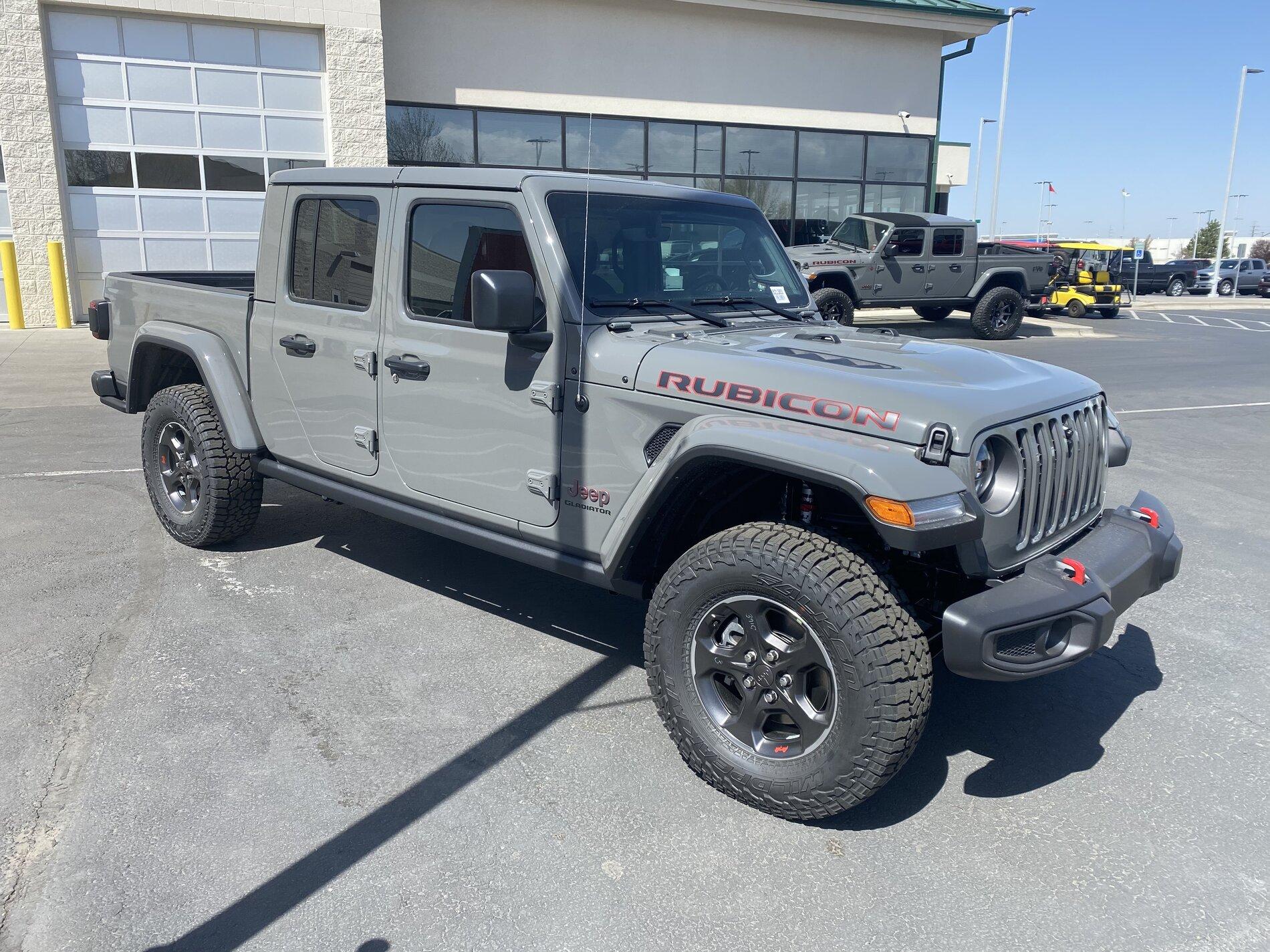 Jeep Gladiator 2021 SikJeep Sting gray Gladiator build F389057F-81D5-441D-875B-82B5185AB697