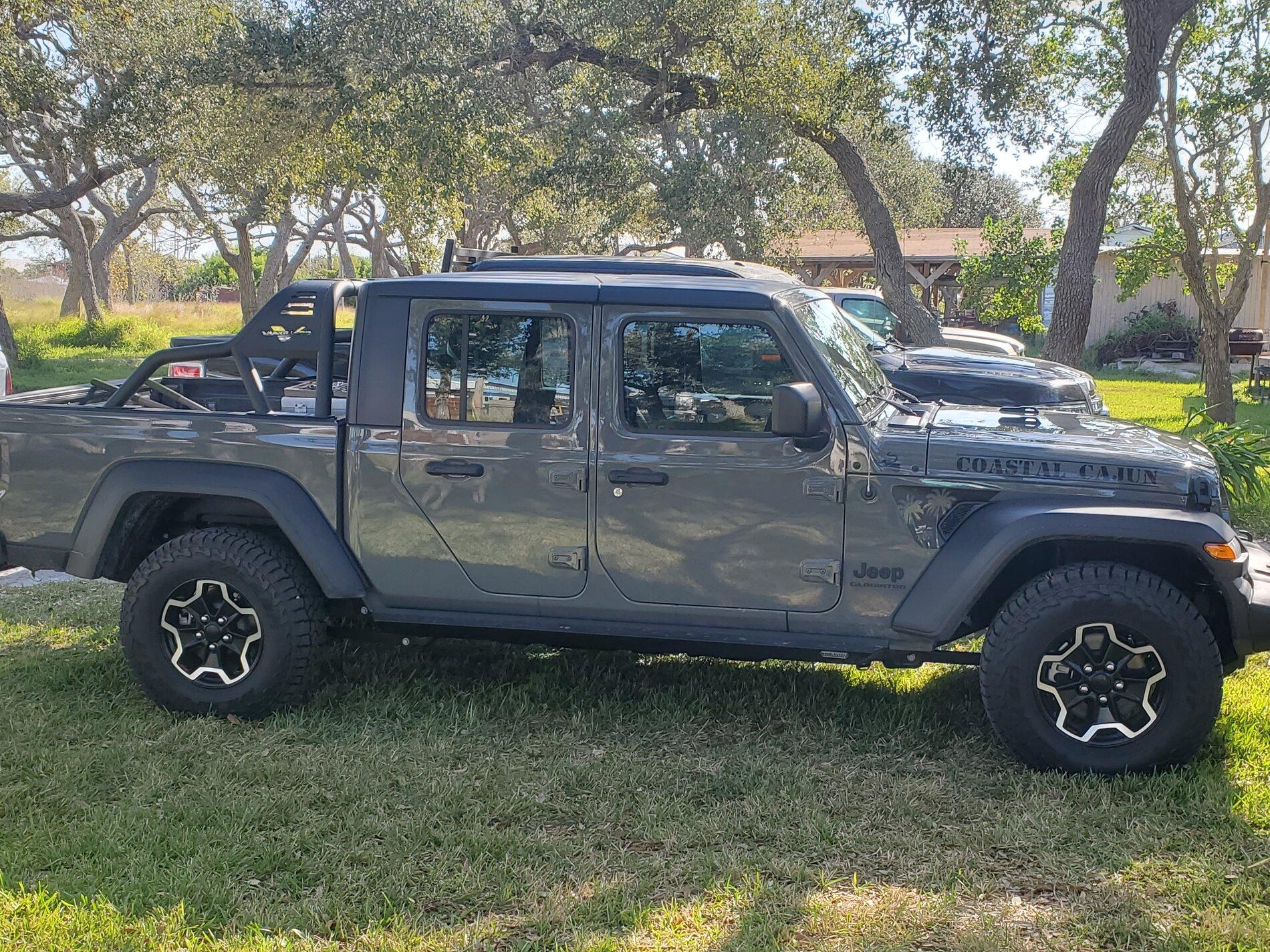 Jeep Gladiator Trim Advice for First Time Jeep Owner 20201116_101339