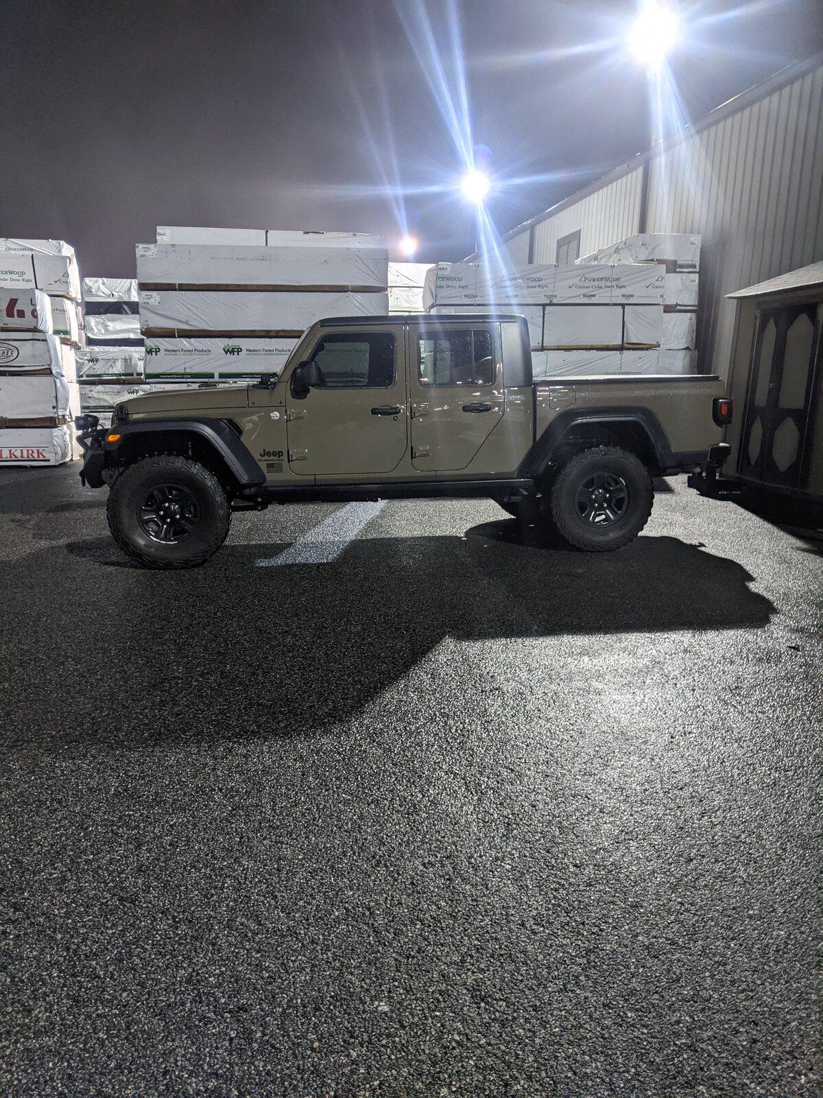Jeep Gladiator Lets see the spacer lifts PXL_20210328_102727636.NIGHT