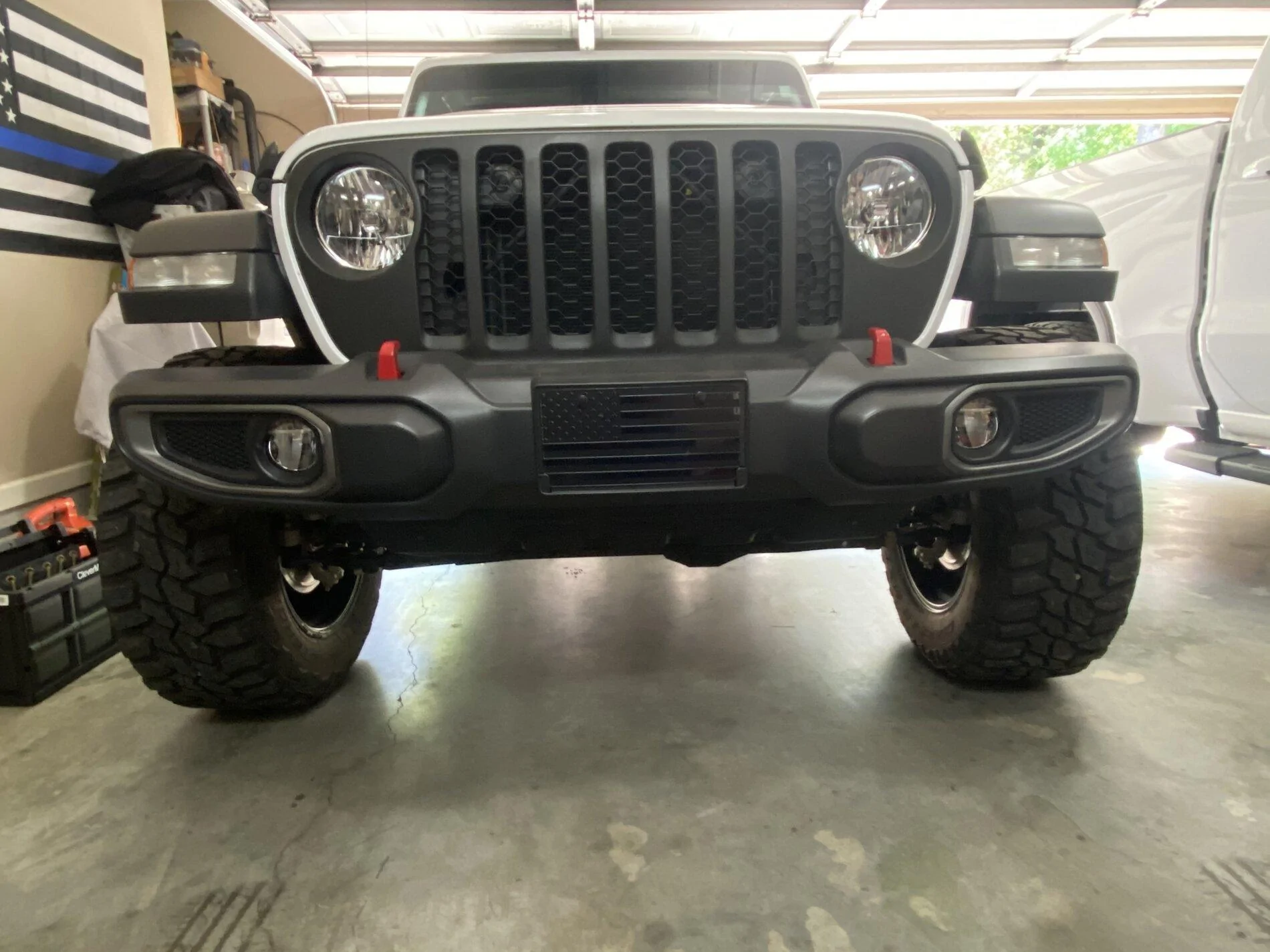 Jeep Gladiator Bumper and skid plate 4 sale 060578F7-C48B-4236-882D-E7EAFF68F52D
