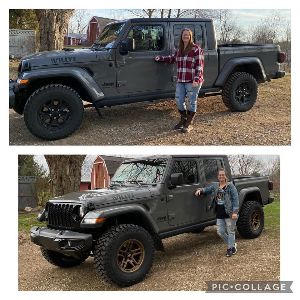 Jeep Gladiator New Sting Gray E4A0D994-31F4-47F1-A594-1F18AD20E46D