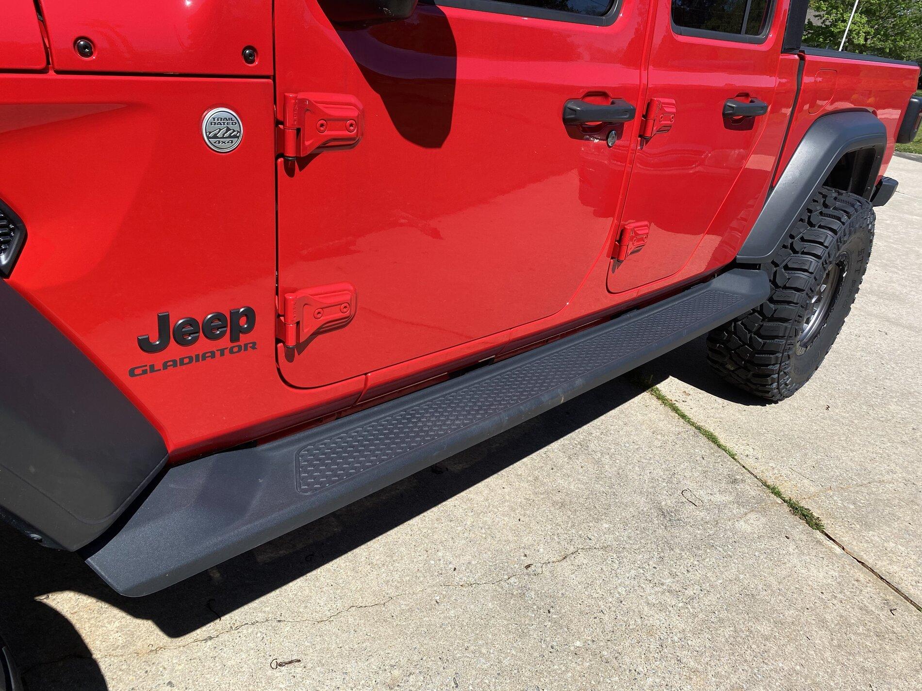Jeep Gladiator Mopar 2020 gladiator running boards 62653A35-9C6F-4DA8-808D-58B52917CD17
