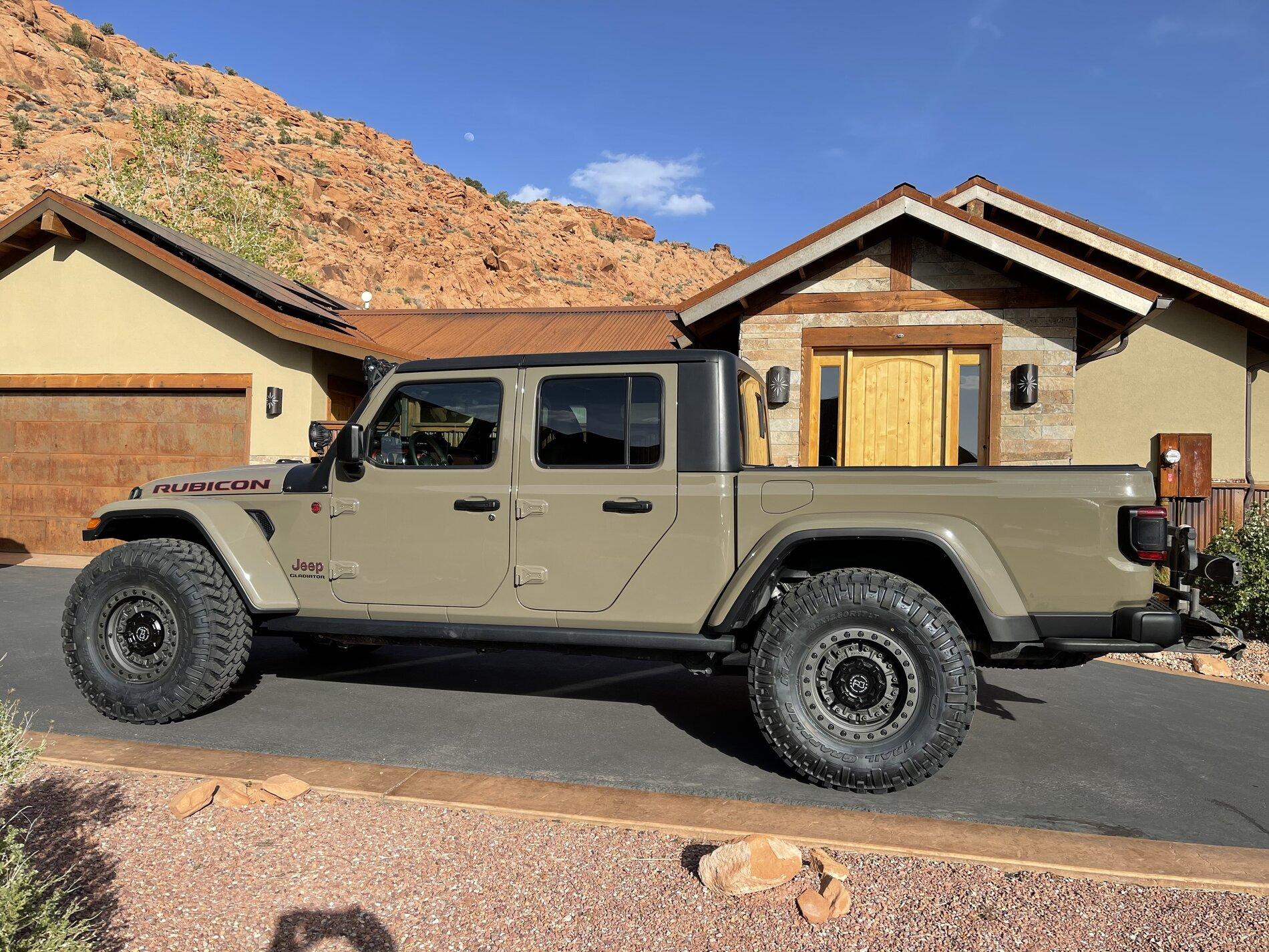 Jeep Gladiator What wheels are you putting on you JT? IMG_4360