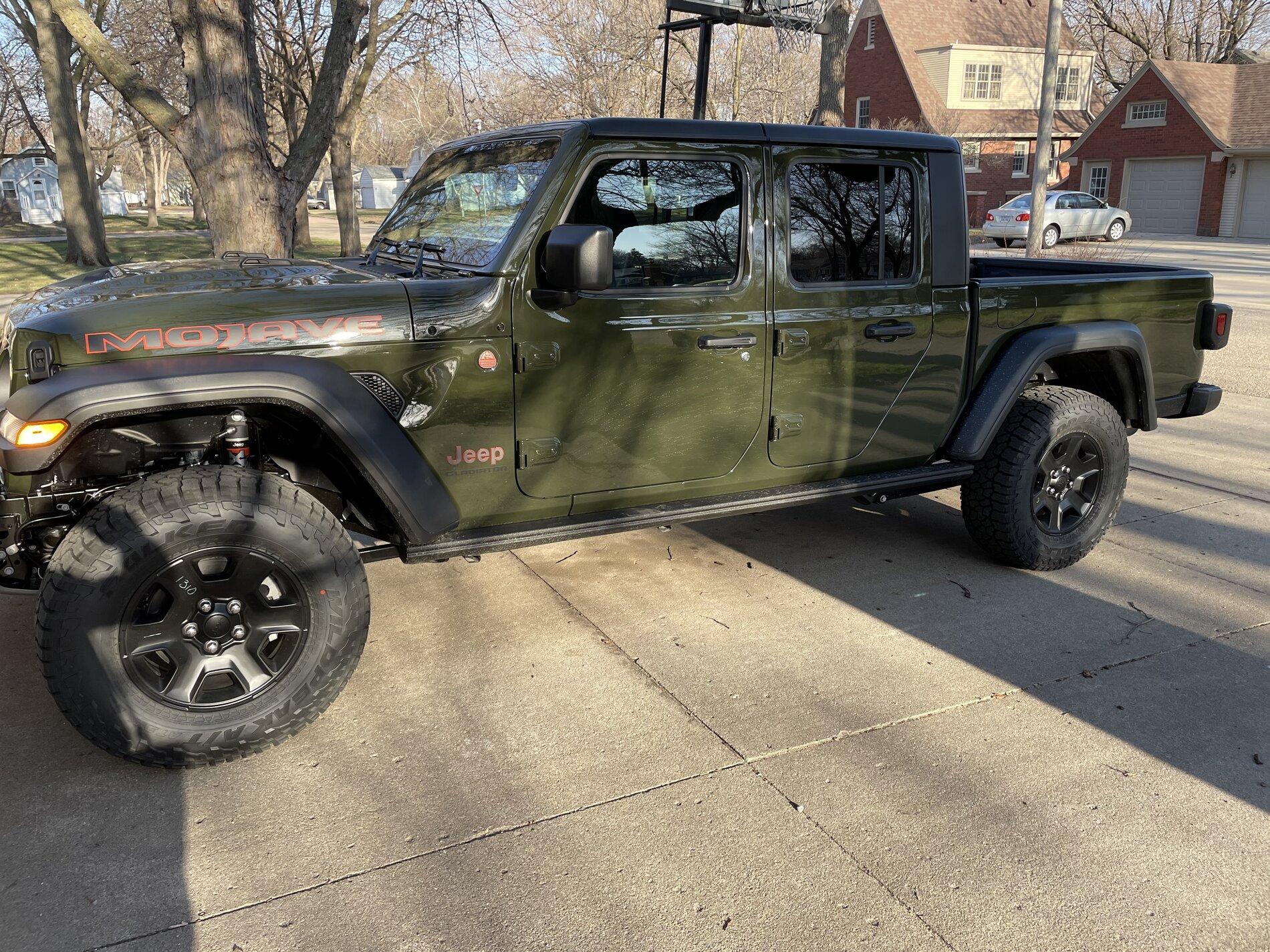 Jeep Gladiator Willys or Mojave? F1B8380F-E51A-40CD-8B99-F74A3406ED07