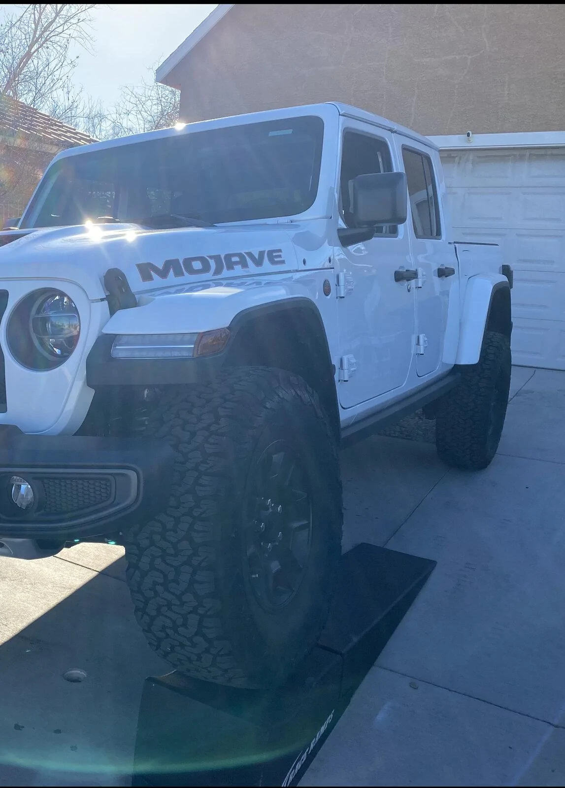 Jeep Gladiator 35” BFGs ko2 on stock Mojave wheels. F28595E3-C5D9-4B48-8C64-7C818433C176