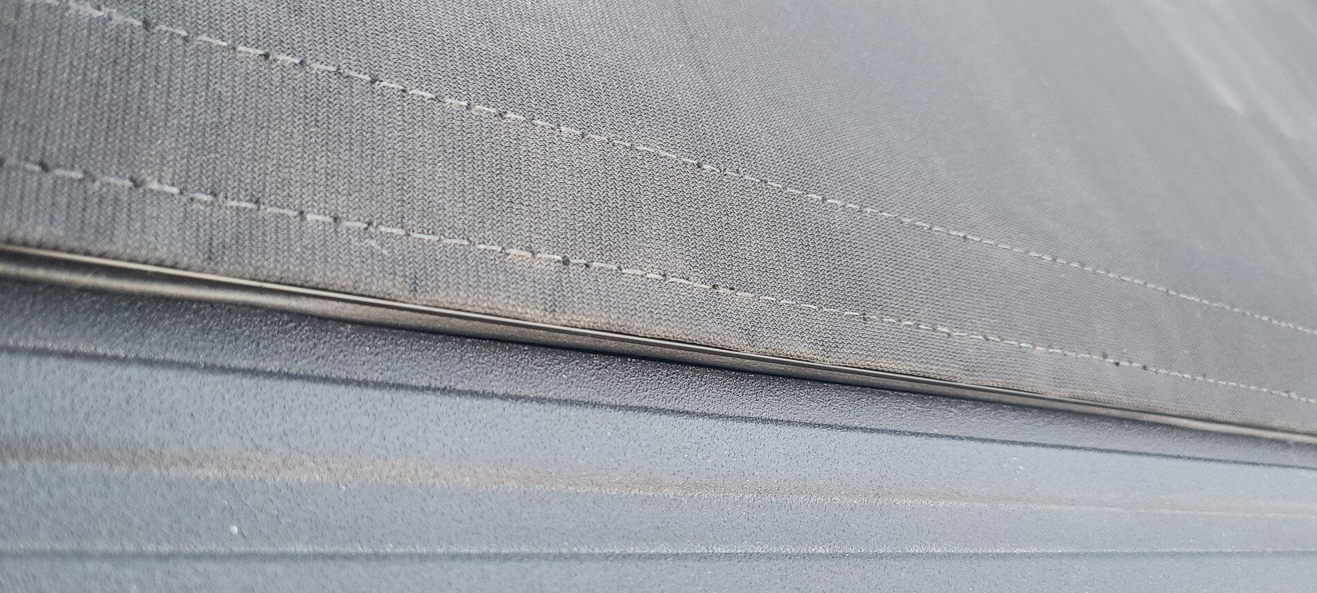 Jeep Gladiator Rugged Ridge Armis Hard Rolling Bed Cover (Tonneau) 20210425_193432