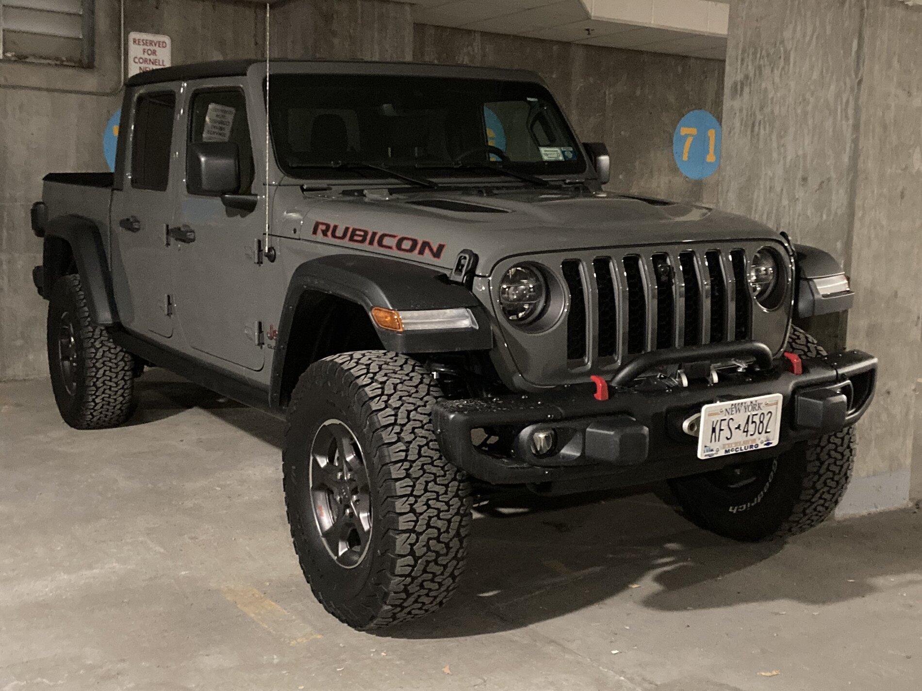 Jeep Gladiator Anyone running 35s on stock wheels without issues? IMG_3425 copy 2