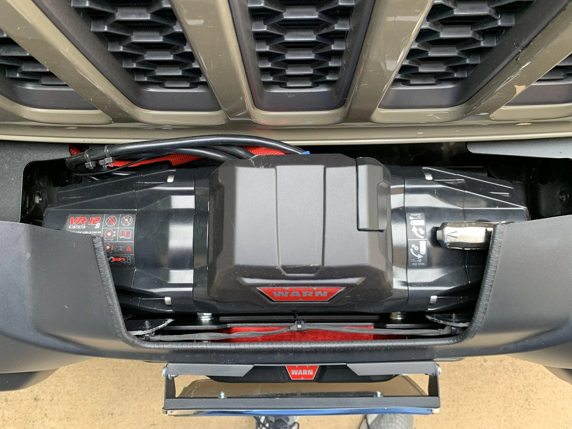 Jeep Gladiator Warn Winch VR10s install, anyone done one? IMG_1110