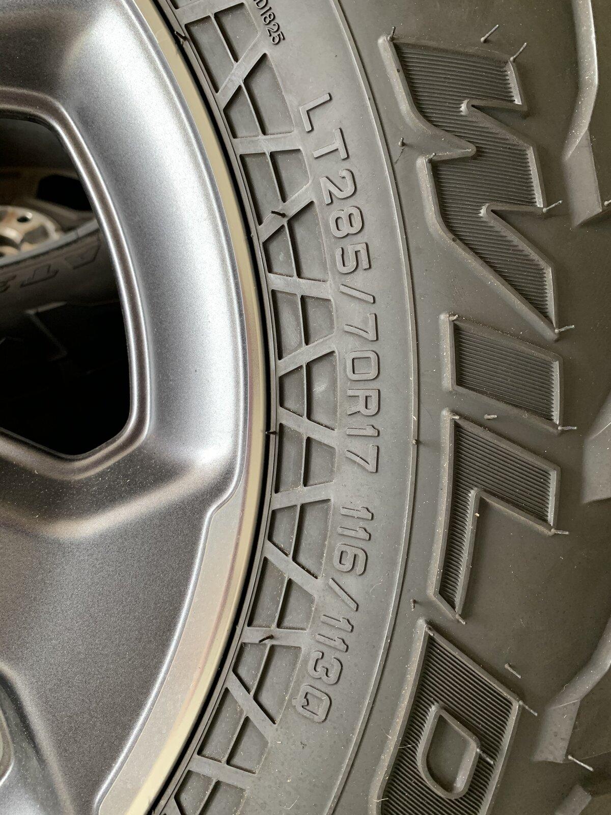 Jeep Gladiator Rubicon wheels with AT tires 5997D254-3374-4AD1-A4E9-4C5A904FEE58