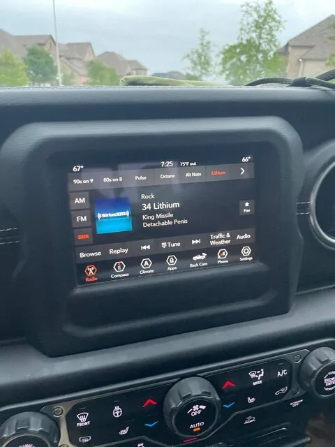 Jeep Gladiator 7 inch touchscreen uConnect stereo (CarPlay)- with bezel $425. IMG_3746