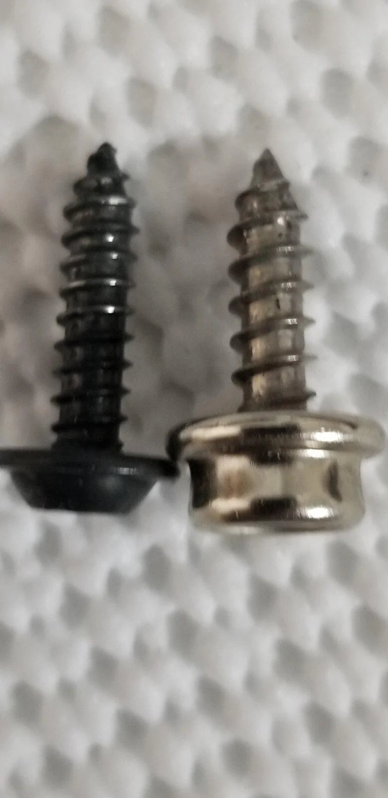 Jeep Gladiator Trouble Installing Mopar Mesh Sunbonnet sunbonnet_screws