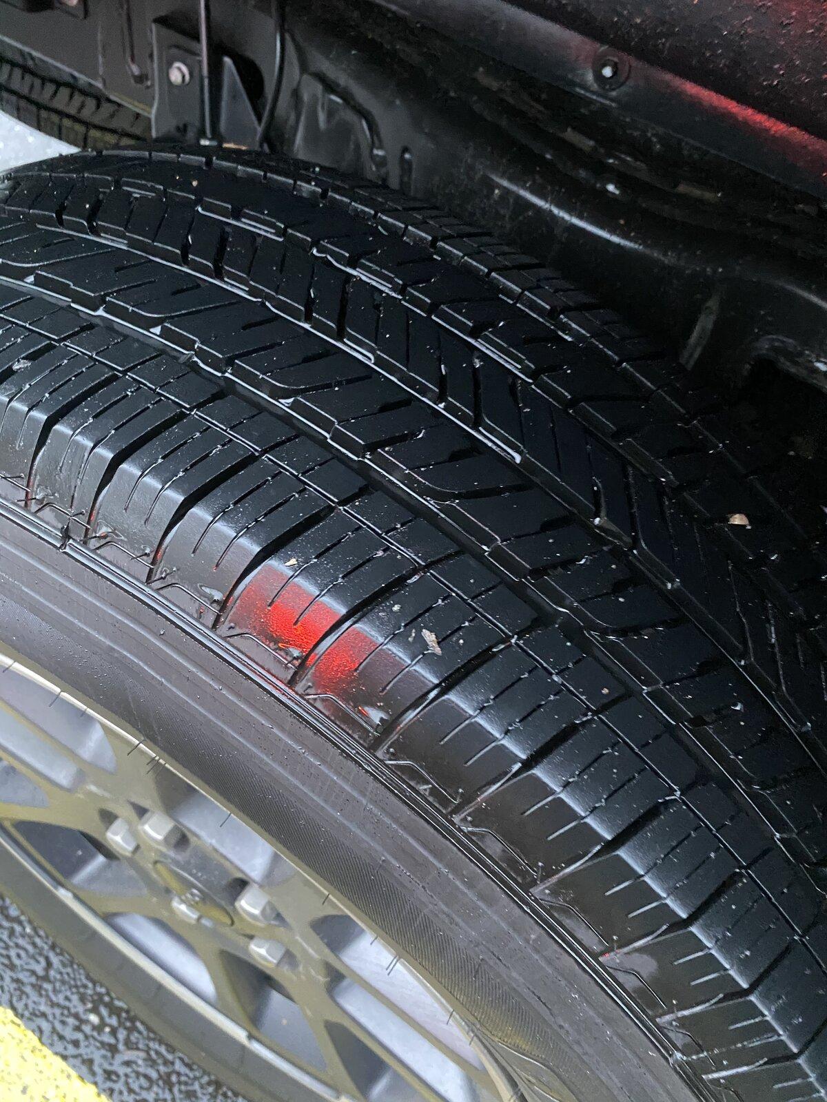 Jeep Gladiator Overland Wheels & Tires E8ADD20D-6A1E-4281-8488-2B612449DDC3