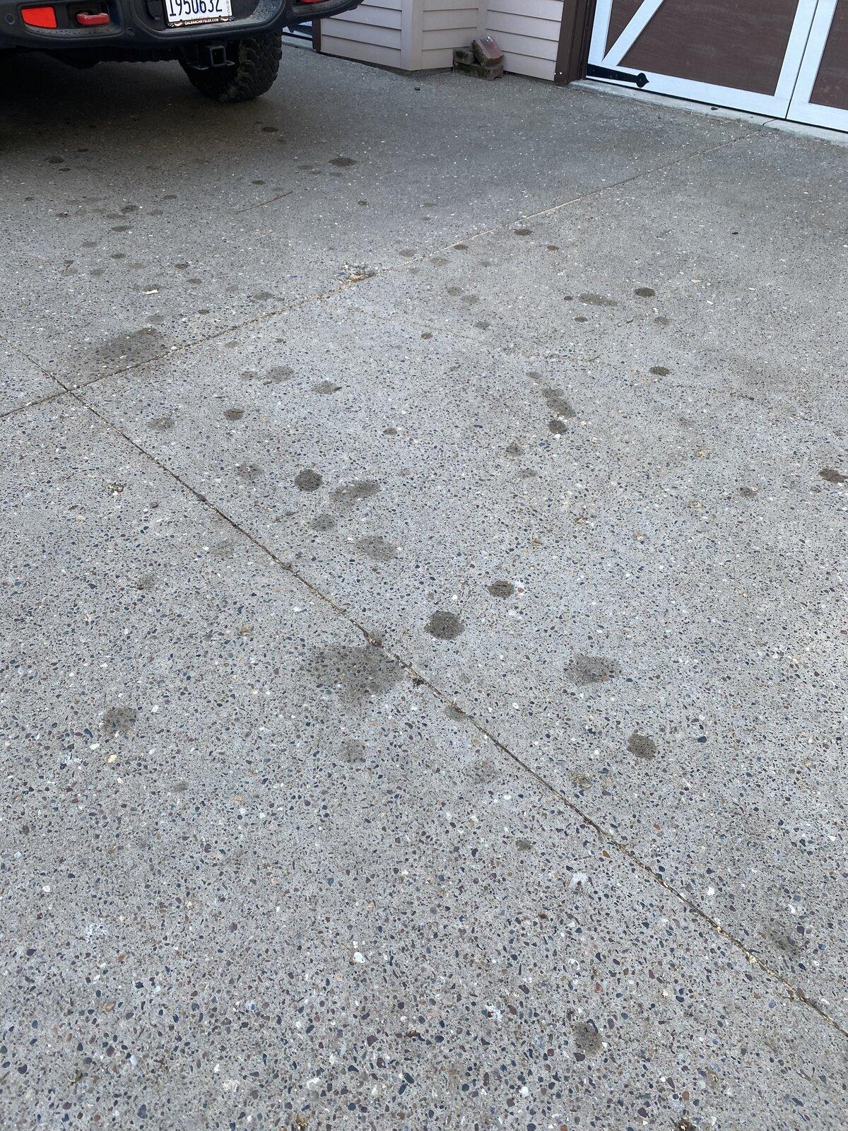 Jeep Gladiator Burning smell and driveway staining EE9256F5-5B52-4FF5-8412-B4C0B4C5675E