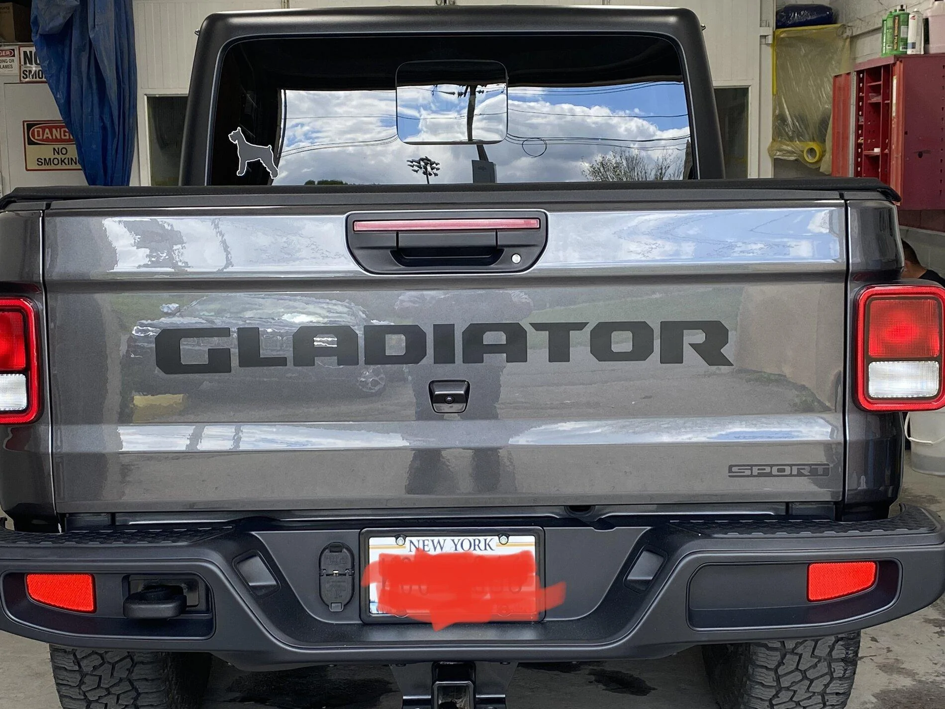 Jeep Gladiator GRANITE CRYSTAL JT Gladiator Club 2F98E2CC-6ACD-4792-91A2-FA5E64CE1223