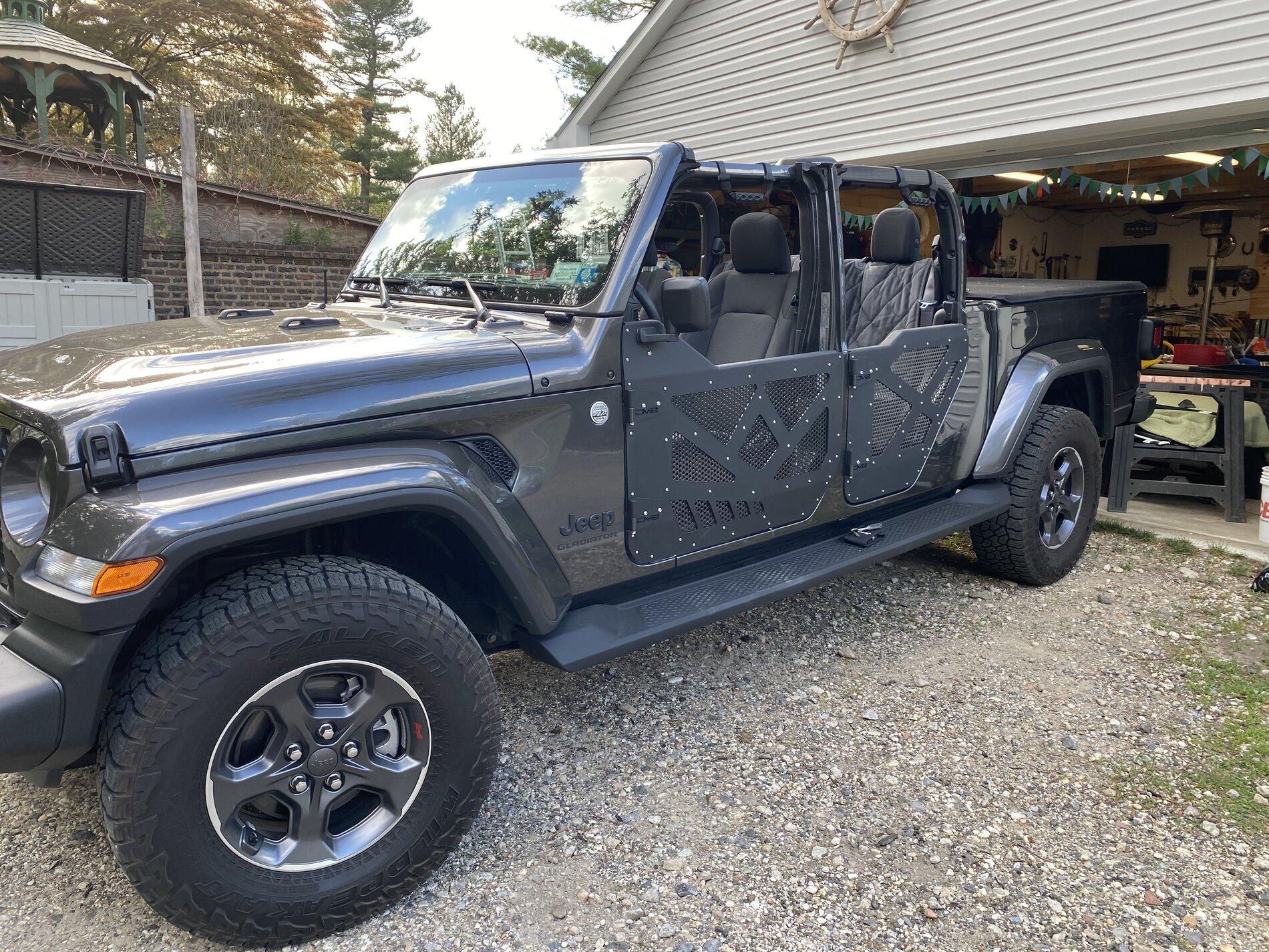 Jeep Gladiator GRANITE CRYSTAL JT Gladiator Club E14B4739-A89A-4D8A-8127-C6C201936B83