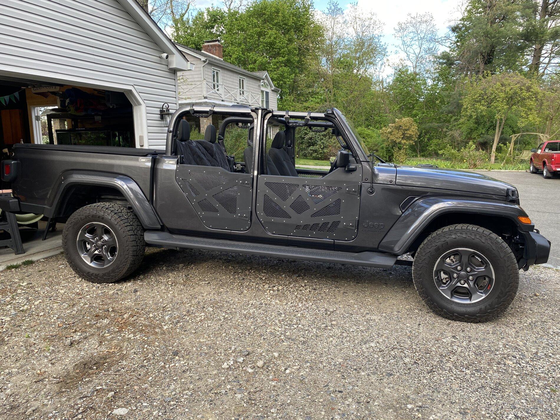 Jeep Gladiator GRANITE CRYSTAL JT Gladiator Club 2364C927-8E3B-489C-9E07-5B7A022C9155
