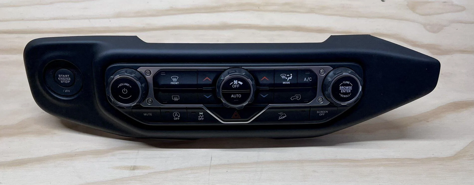 Jeep Gladiator 7in Uconnect TouchScreen with trim and HVAC controls ($600) FA36D743-4AED-4C09-886F-6649F3BB73FE