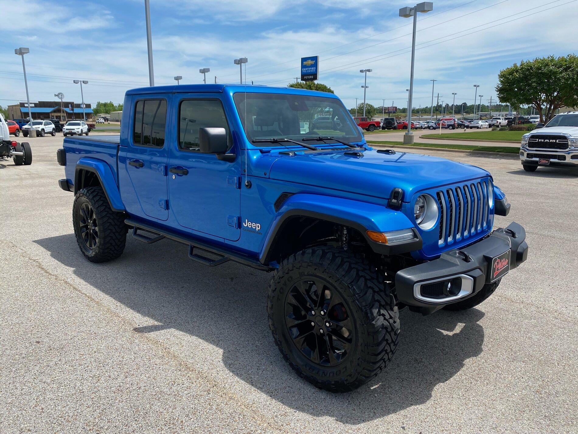 Jeep Gladiator HYDRO BLUE PEARL Gladiator JT Club Image (2)