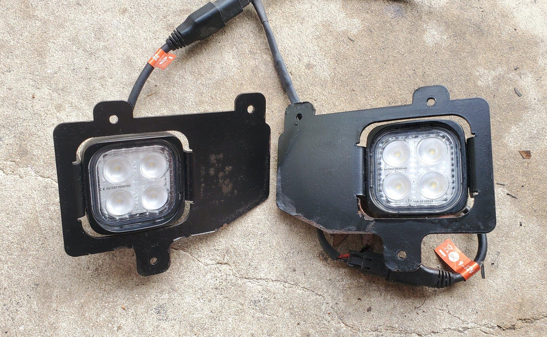 Jeep Gladiator Vision-X back bumper lights set 20210502_165126