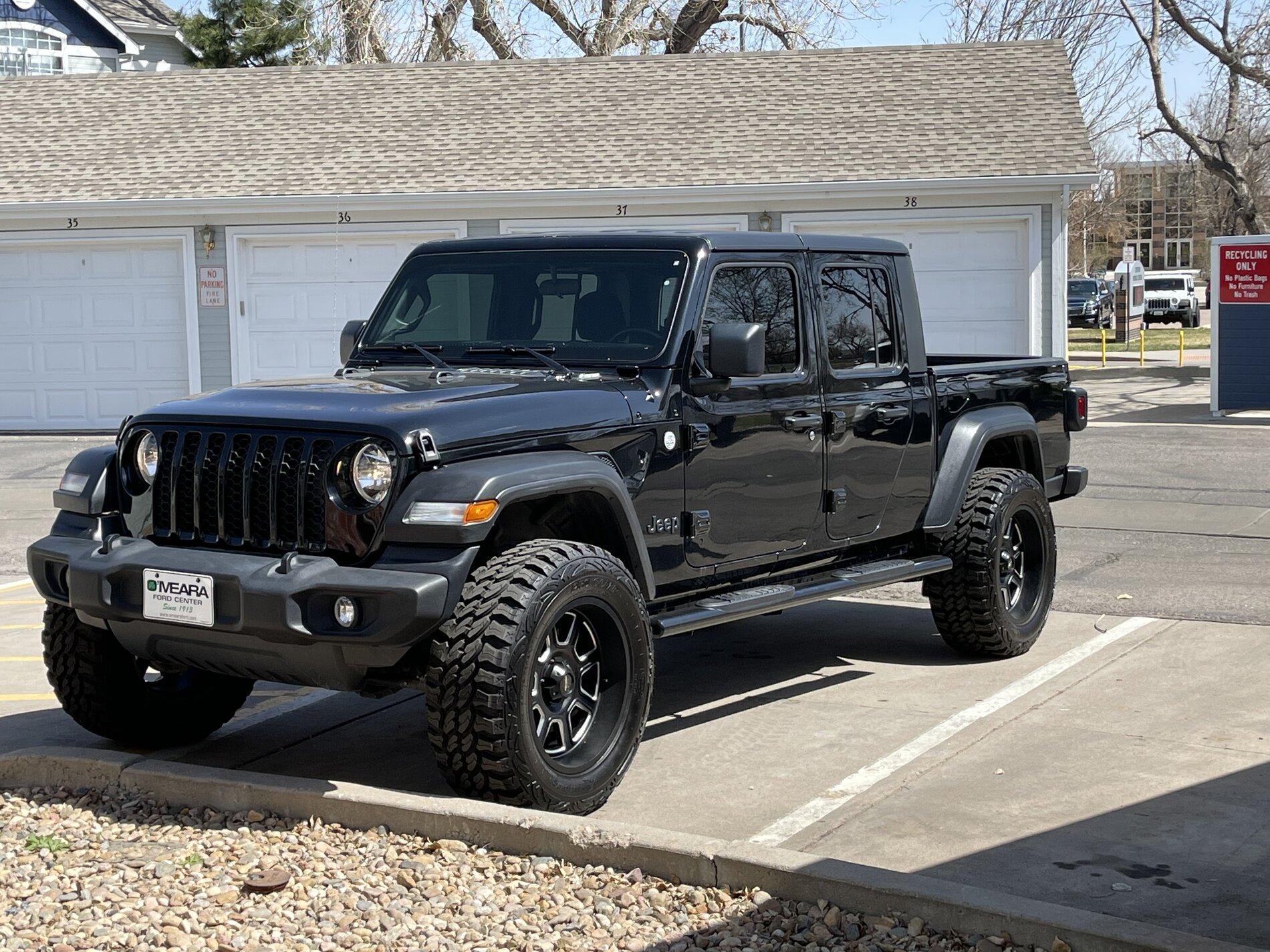 Jeep Gladiator Lets see all those Gladiators with lifts and bigger tires! 018C3C39-9354-4D5E-87F6-D3AD38114F12