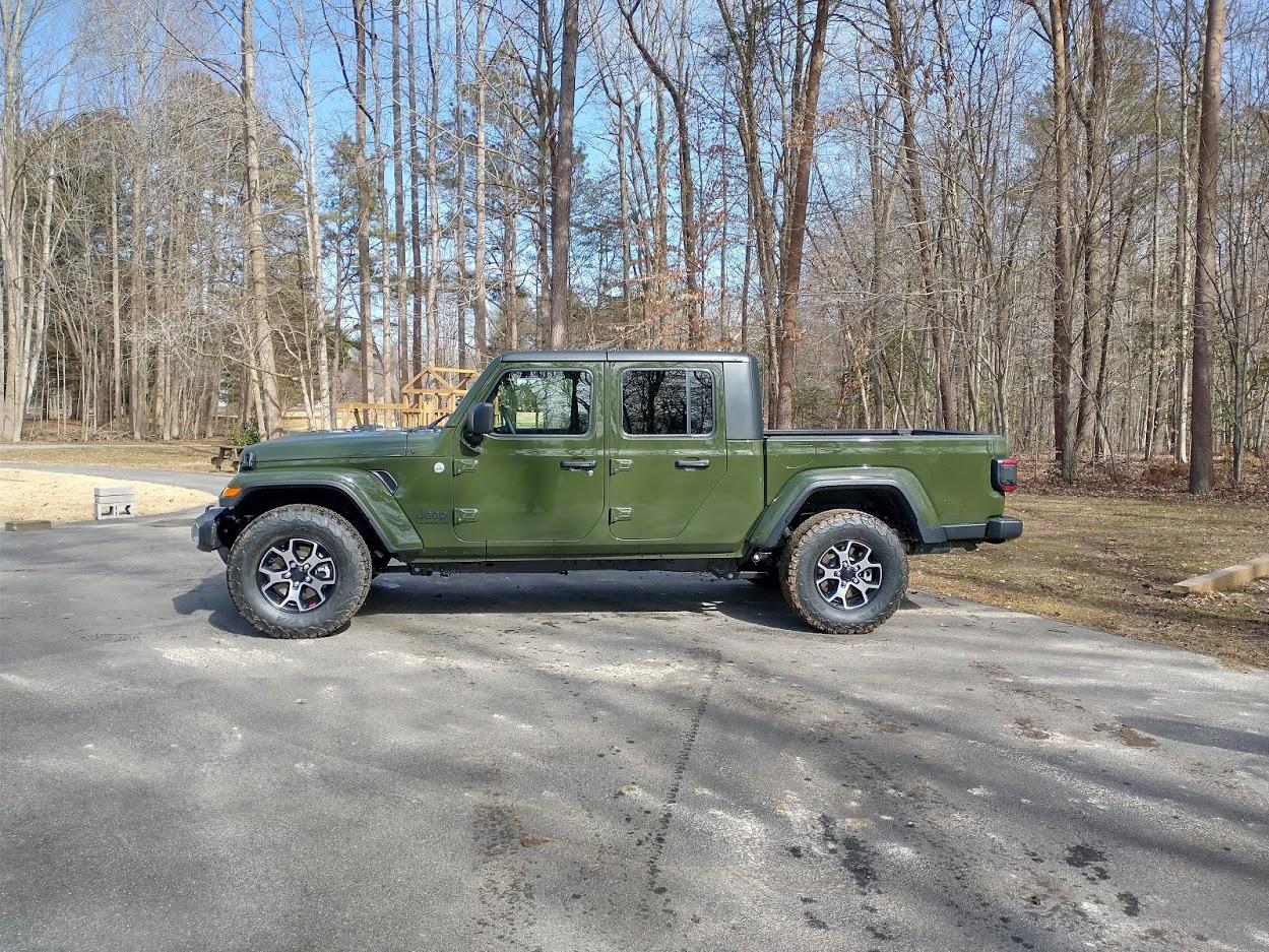 Jeep Gladiator Show me your sport and sport s with factory wheels and 33s. IMG_20210217_132140791_HDR