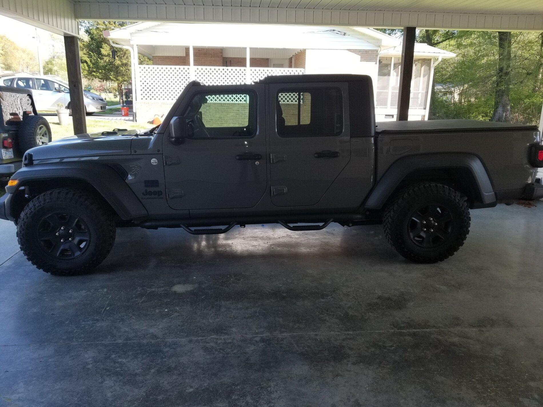Jeep Gladiator Show me your sport and sport s with factory wheels and 33s. 20210412_165051