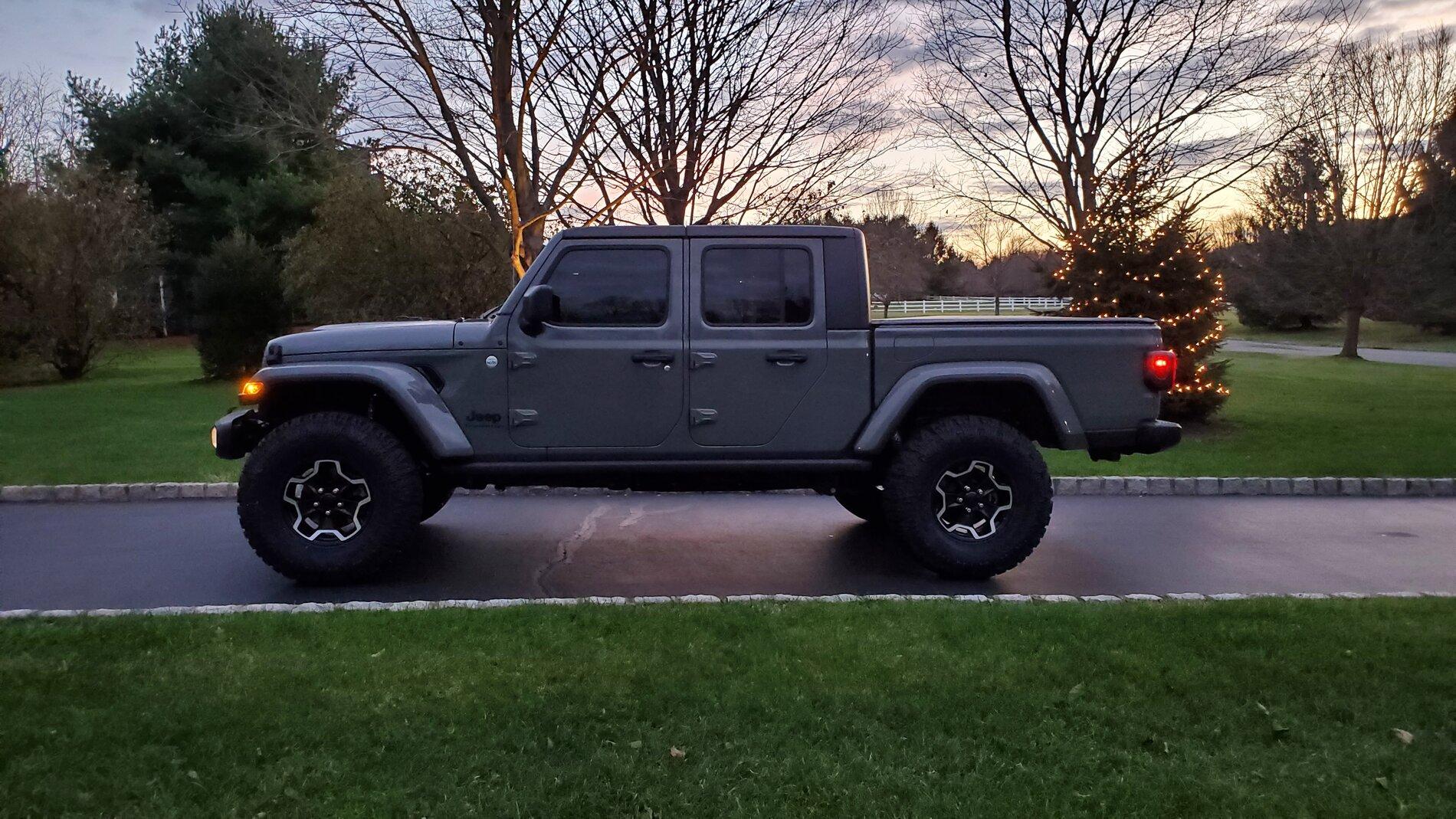 Jeep Gladiator Mopar lift spacer or no spacer? 20201127_164444
