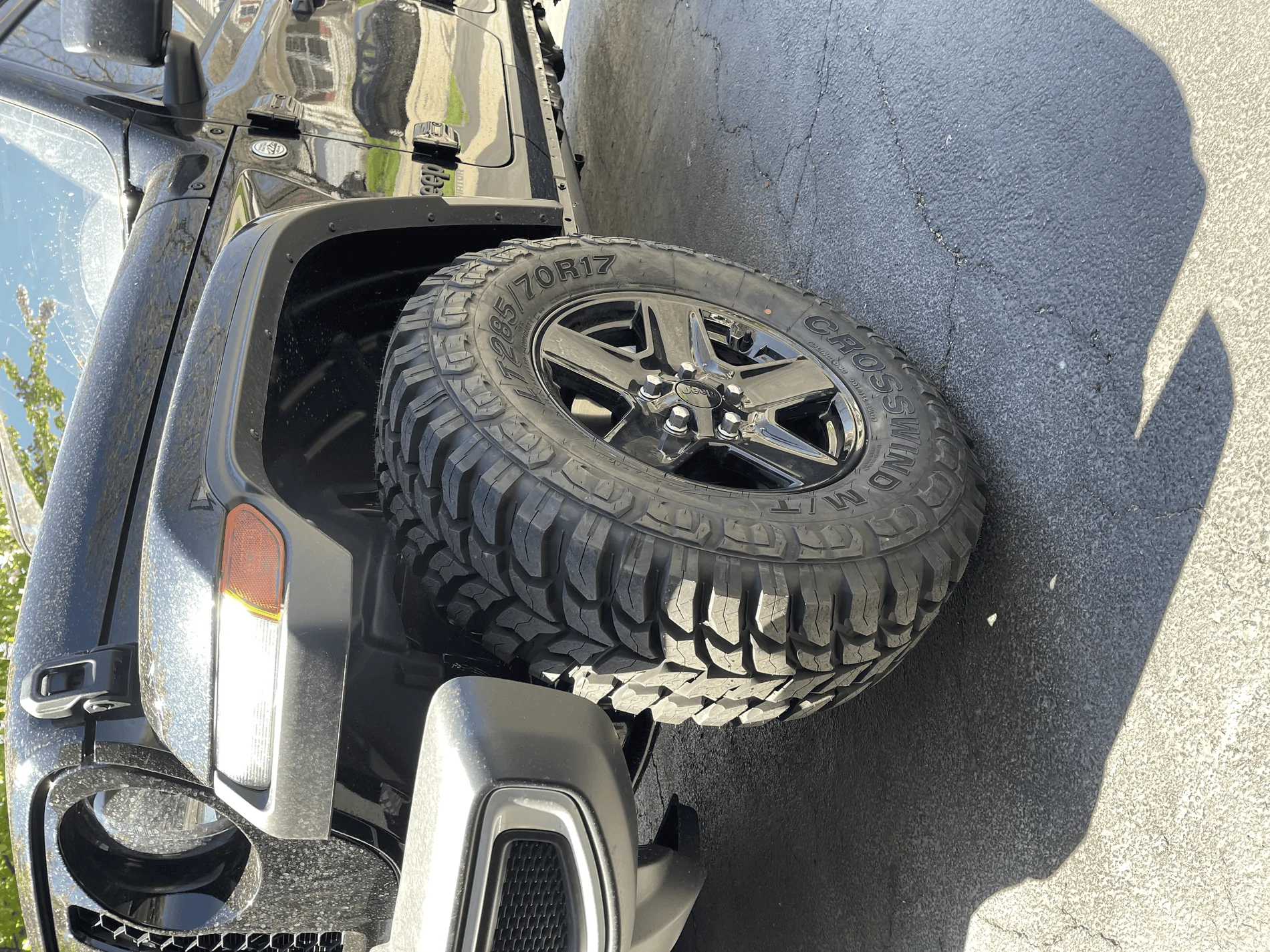Jeep Gladiator Show me your sport and sport s with factory wheels and 33s. tempImagegWQZFW