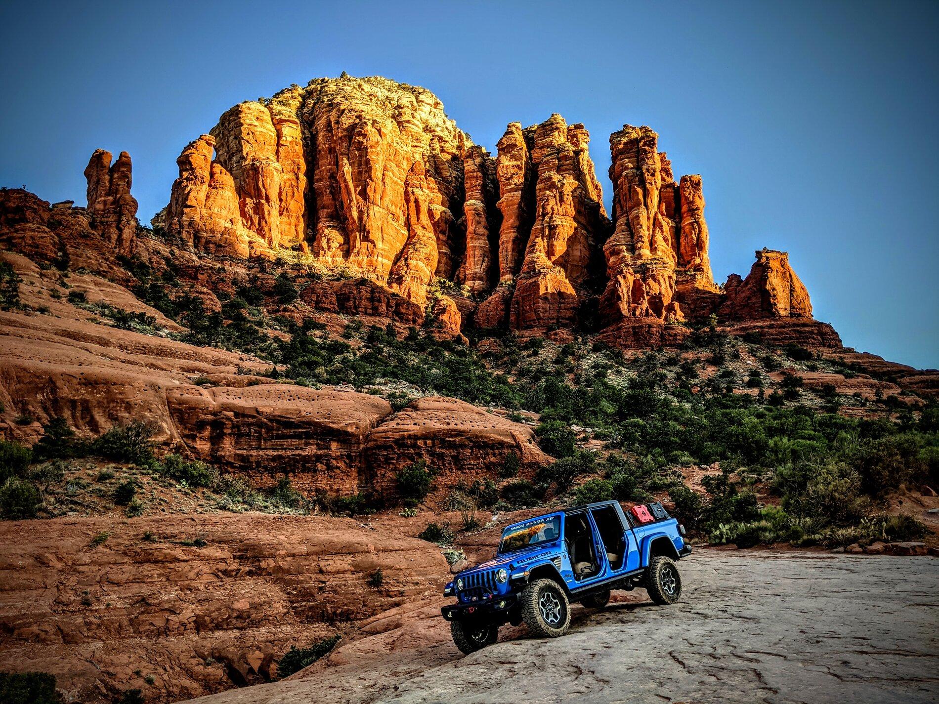 Jeep Gladiator HYDRO BLUE PEARL Gladiator JT Club PXL_20210502_132137851~2