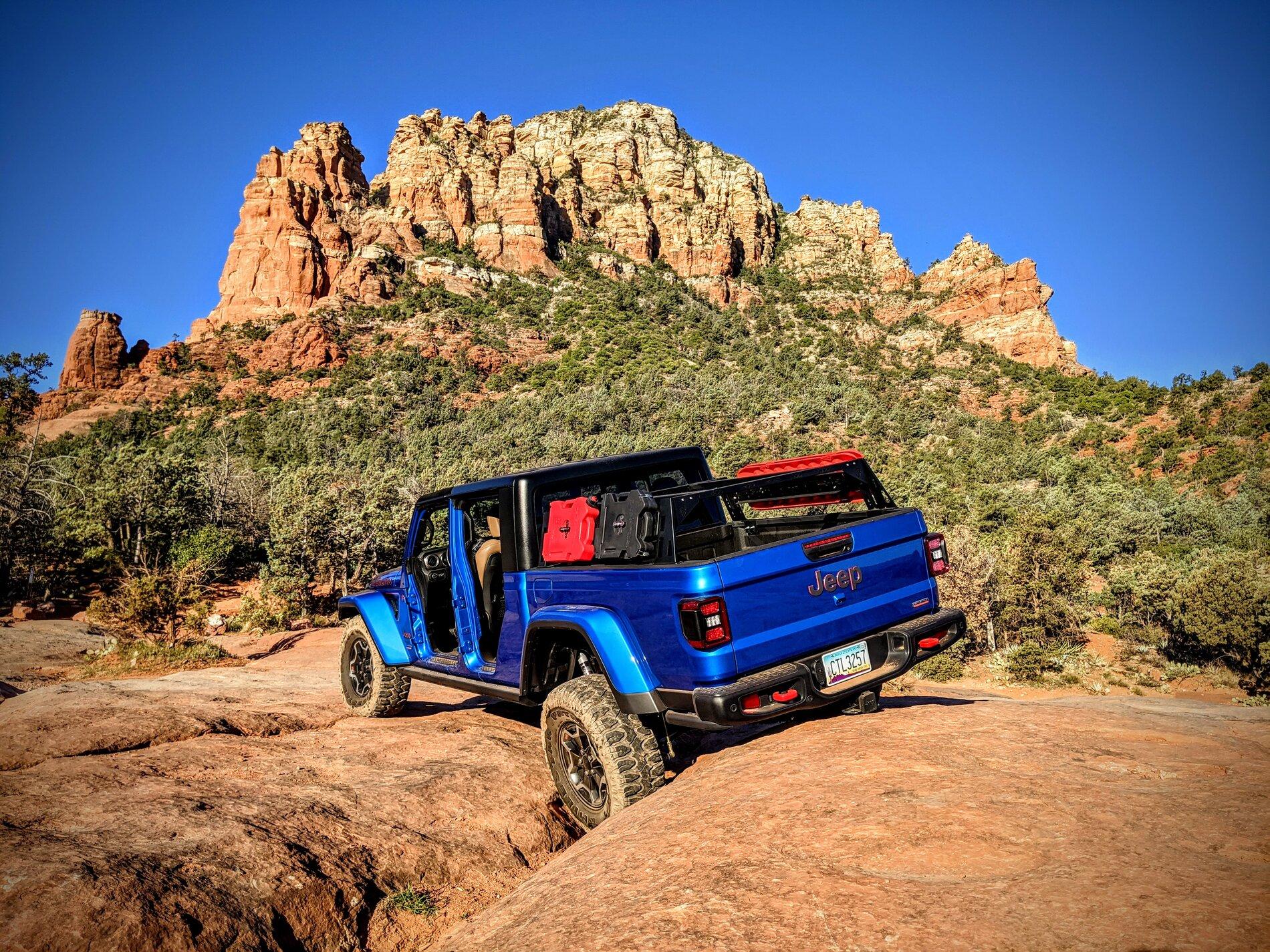 Jeep Gladiator HYDRO BLUE PEARL Gladiator JT Club PXL_20210502_134729221~2