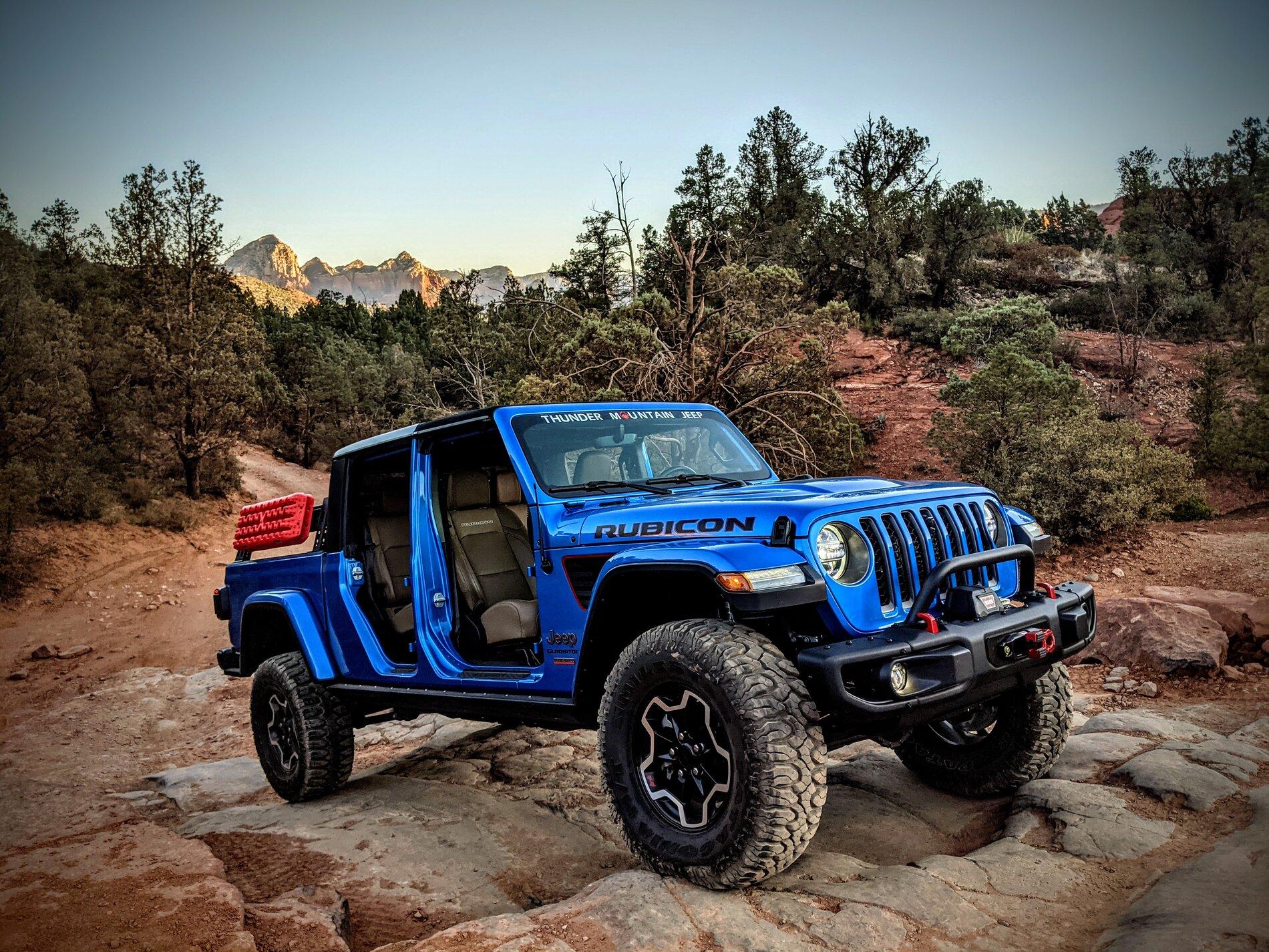 Jeep Gladiator HYDRO BLUE PEARL Gladiator JT Club PXL_20210502_131018934~2