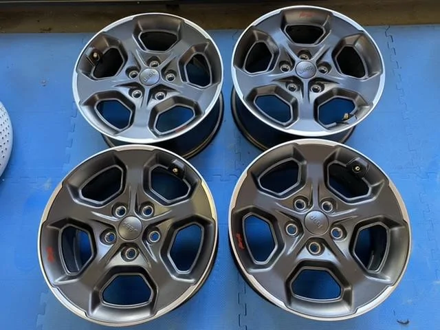 Jeep Gladiator Rubicon Wheels takeoffs 9C0892DD-7ECF-4535-866C-896D5241453E