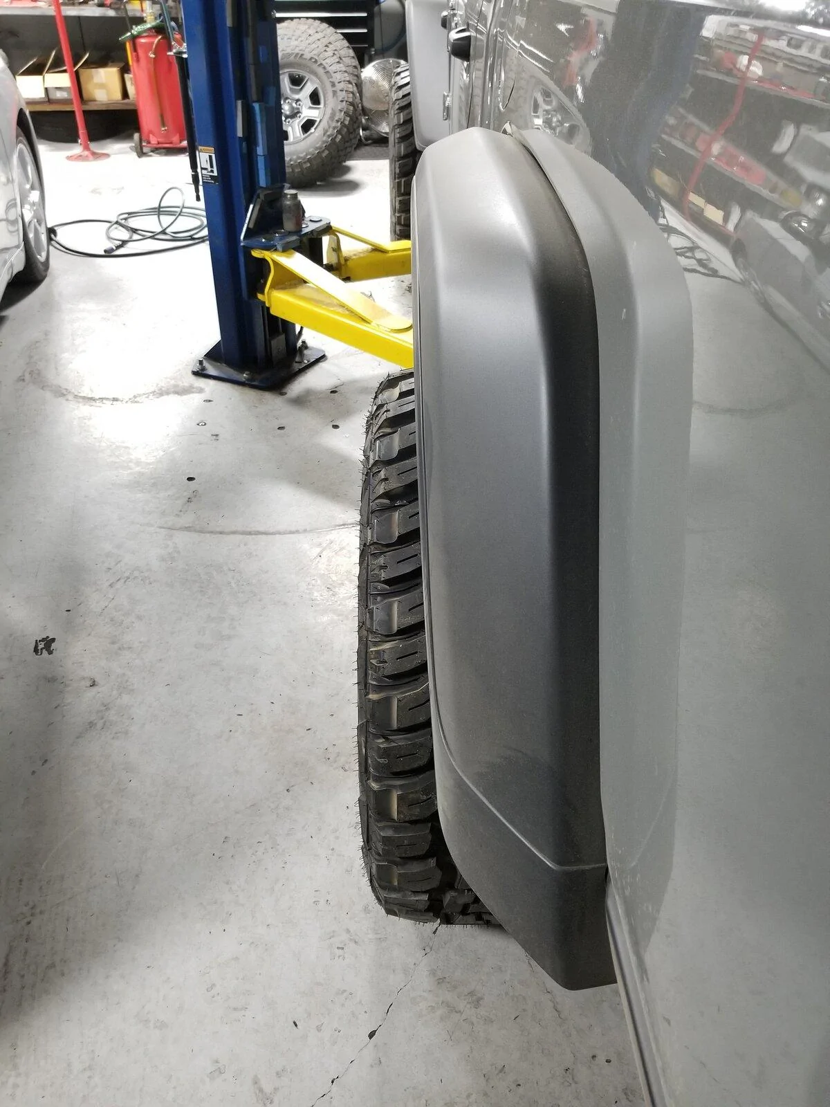 Jeep Gladiator 2021 Mojave 17x9 Fuel Covert -12 offset 20210503_214727[1]