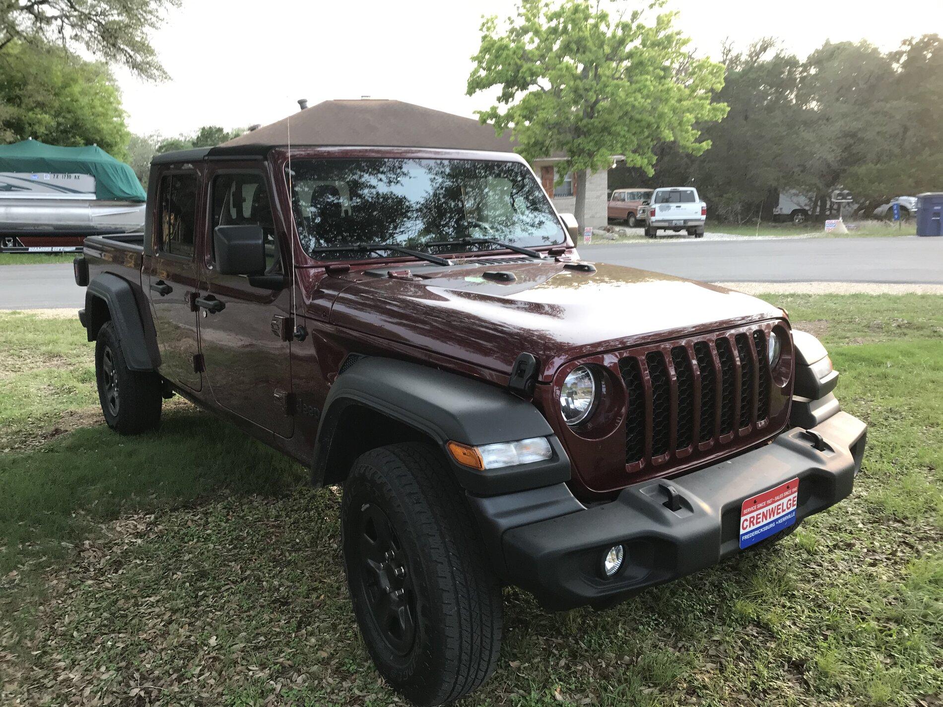 Jeep Gladiator Snazzberry Gladiator JT club D1C37E45-07F6-4542-A9FB-DC6EC2EE628B