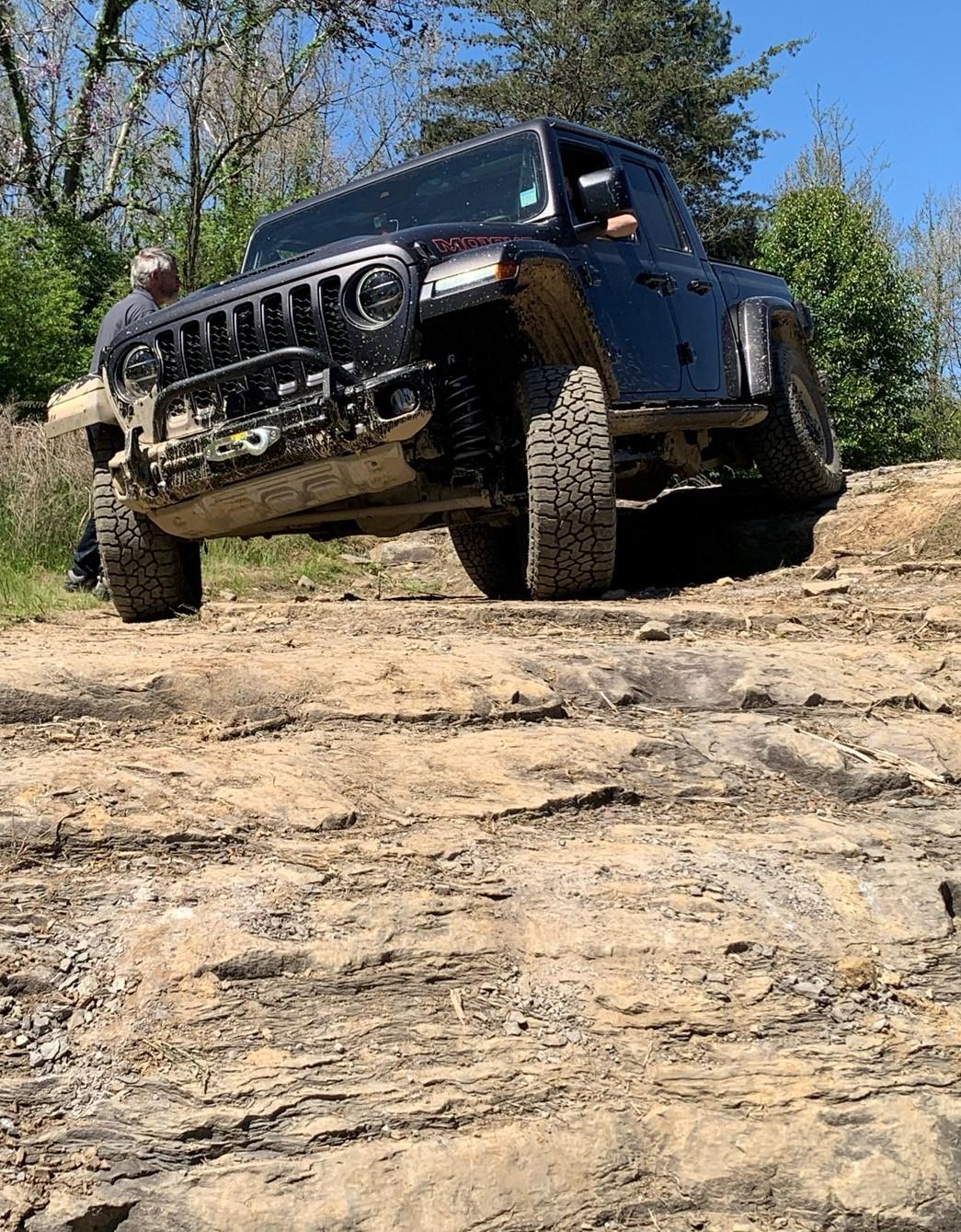 Jeep Gladiator Knoxville Jeep Adventure Academy SomeFlex2