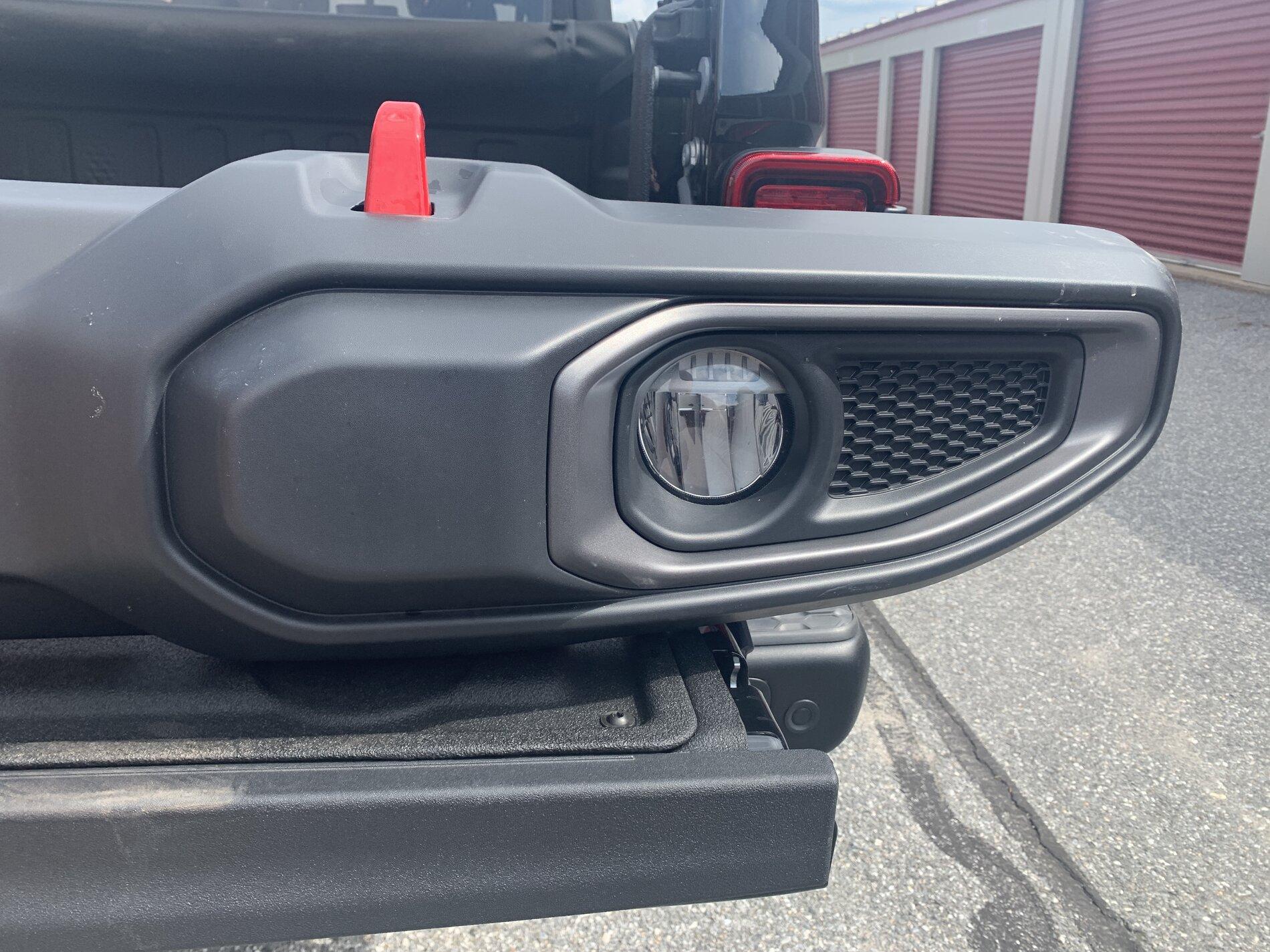 Jeep Gladiator Rubicon Bumper, metal skid plate AND factory Rubicon rock rails AND factory hardtop panels bag 61D155BD-9007-43A9-A71B-CFC416E027C5