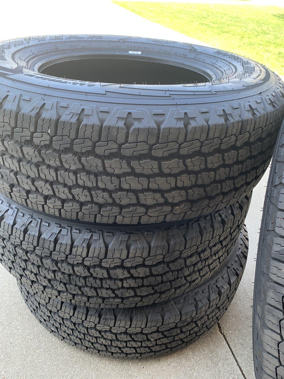 Jeep Gladiator Goodyear Wrangler 245/75r17 - $350 C3BAE2BA-B5F5-48D5-AE90-744F16236DC1