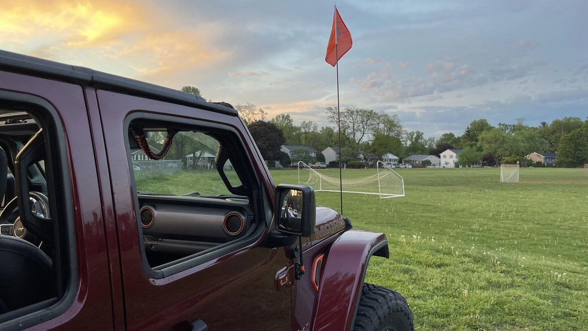 Jeep Gladiator Dunes Safety Flag/Whip mount points? IMG_0730