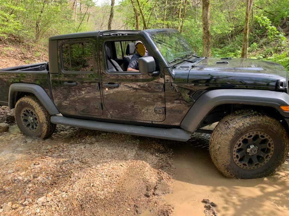 Jeep Gladiator Helping my wife install her lift F63ABFD7-19EE-47E7-8A42-6729AE445922