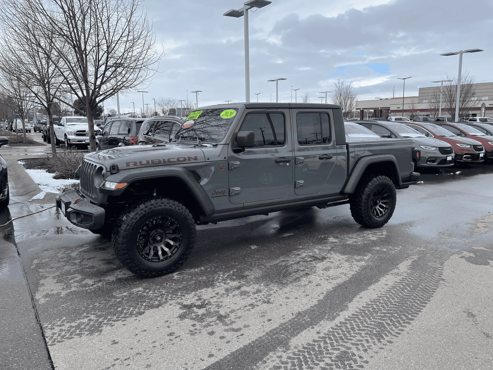 Jeep Gladiator Sting Gray with Bronze Wheels tempImageY8W5p3