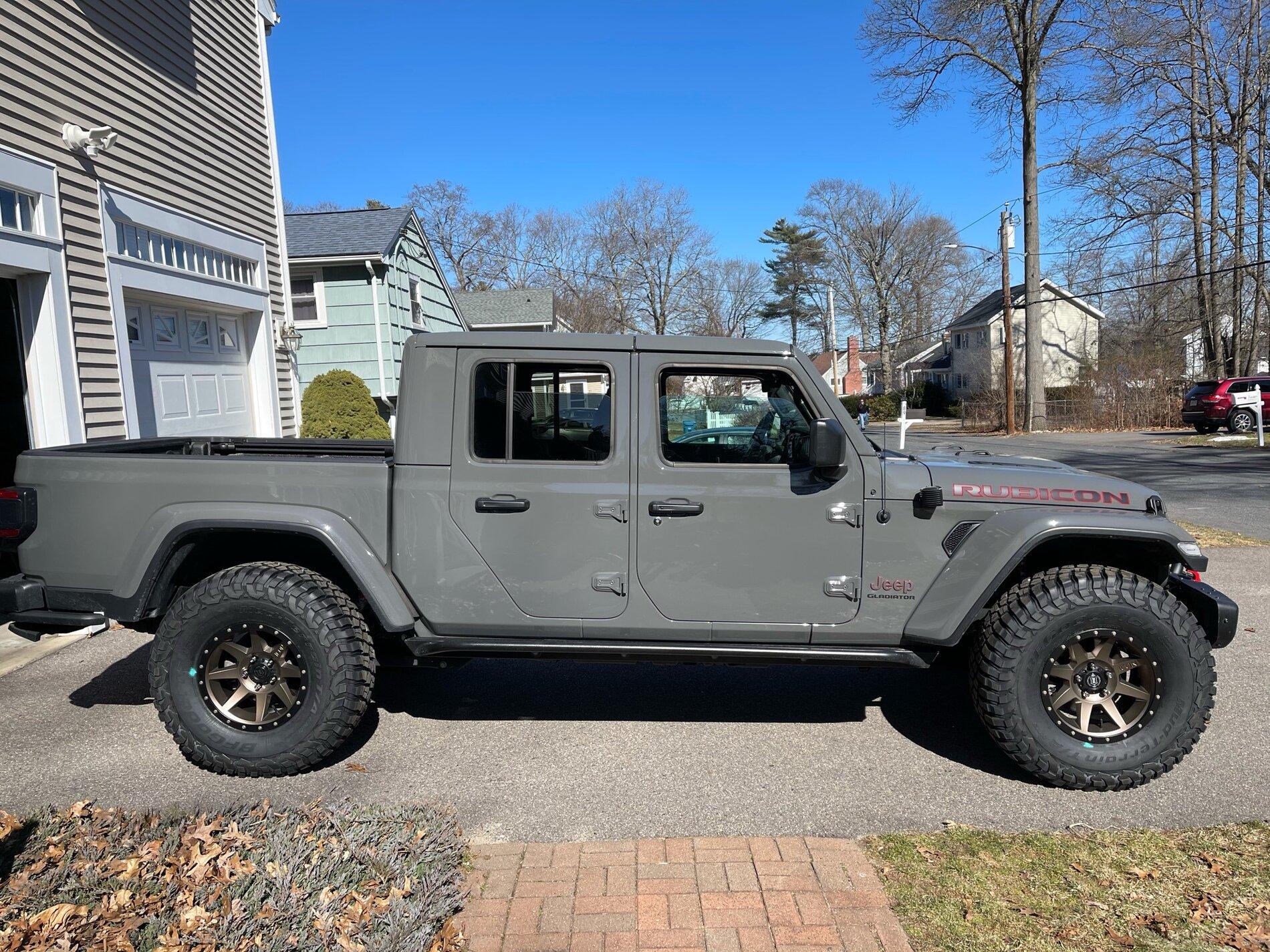 Jeep Gladiator Sting Gray with Bronze Wheels 01C9F051-FD41-436C-80E0-4A019DA20685