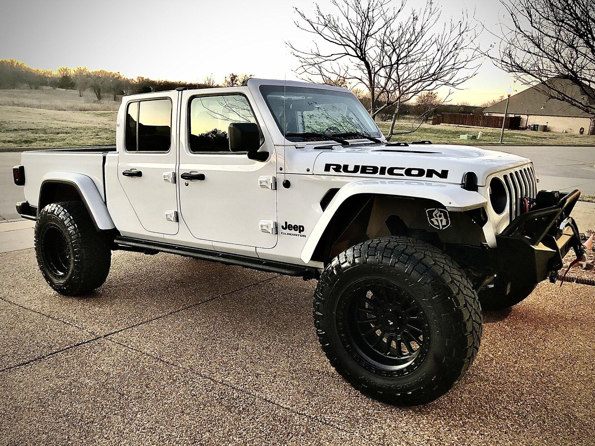 Jeep Gladiator Gladiator Glamour Shots 82DB1FEA-7D67-4EA2-96DF-F83121C7ADF8