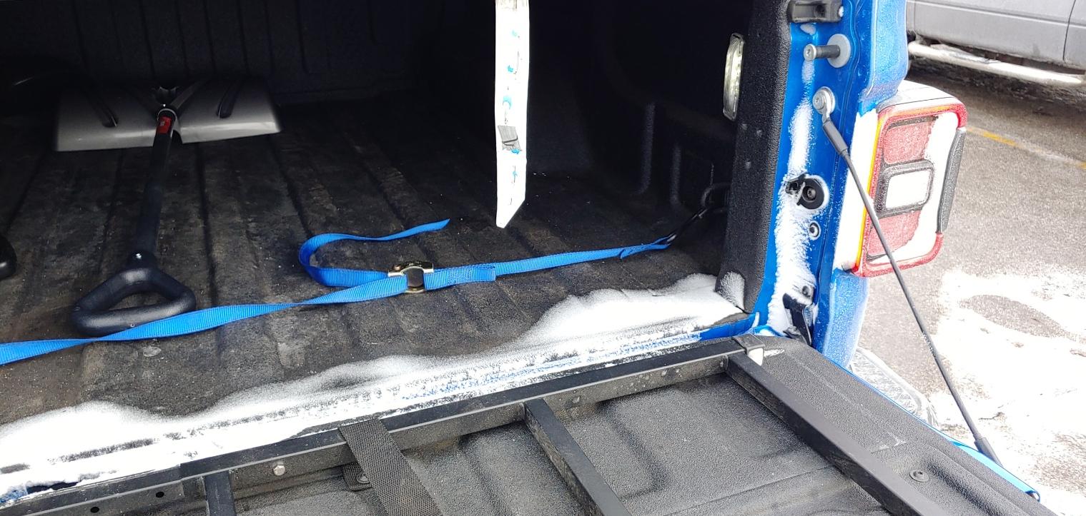Jeep Gladiator Tailgate leaks 20210210_104650