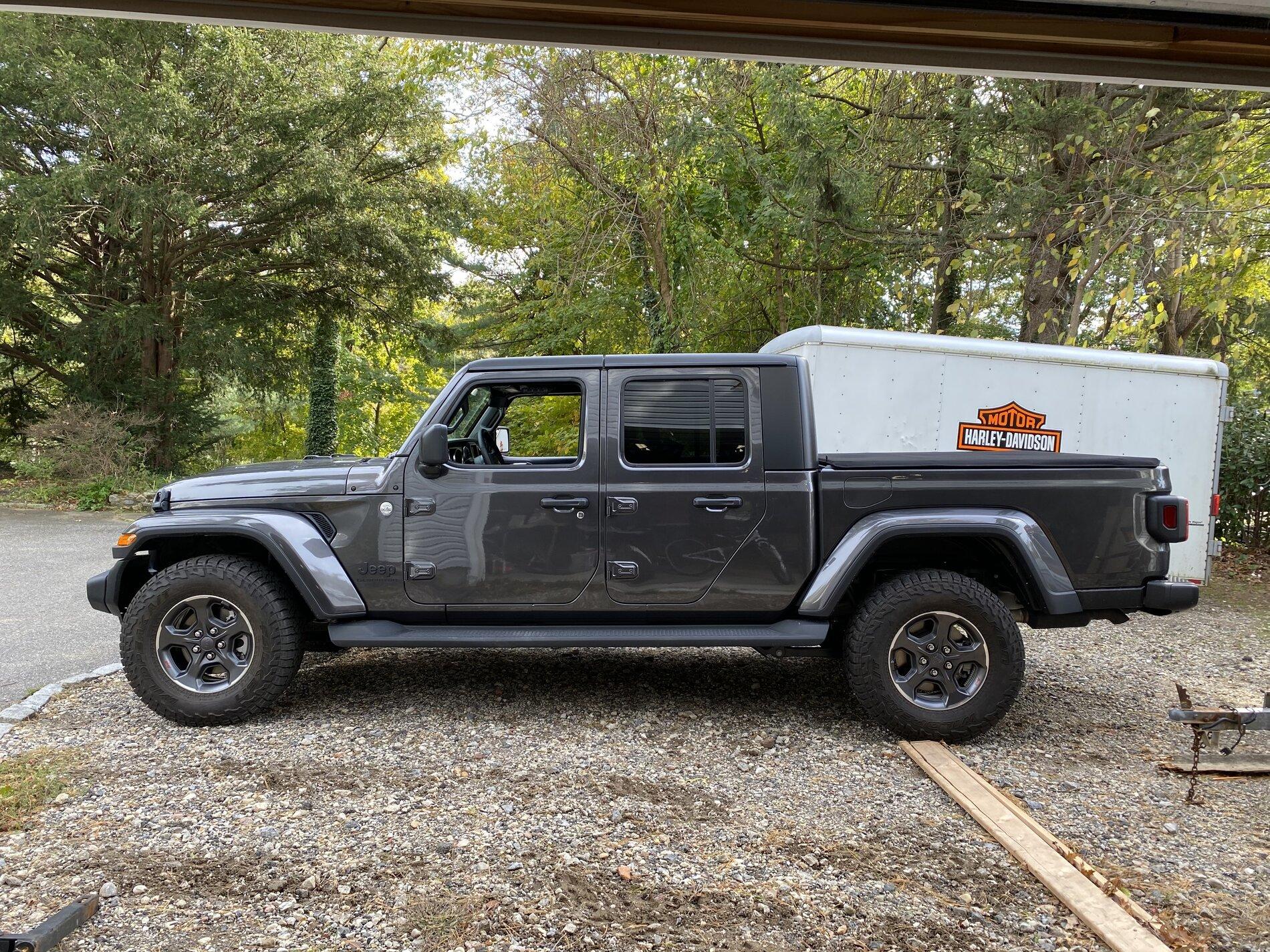 Jeep Gladiator GRANITE CRYSTAL JT Gladiator Club 2A1E4075-8A1B-48D4-9BE9-3DD79972DAE3