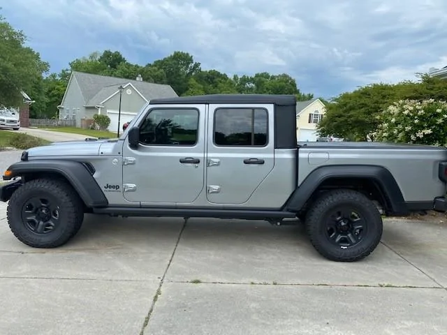 Jeep Gladiator The Philistine thread - non-lifted Gladiators and not likely to be, either Glad